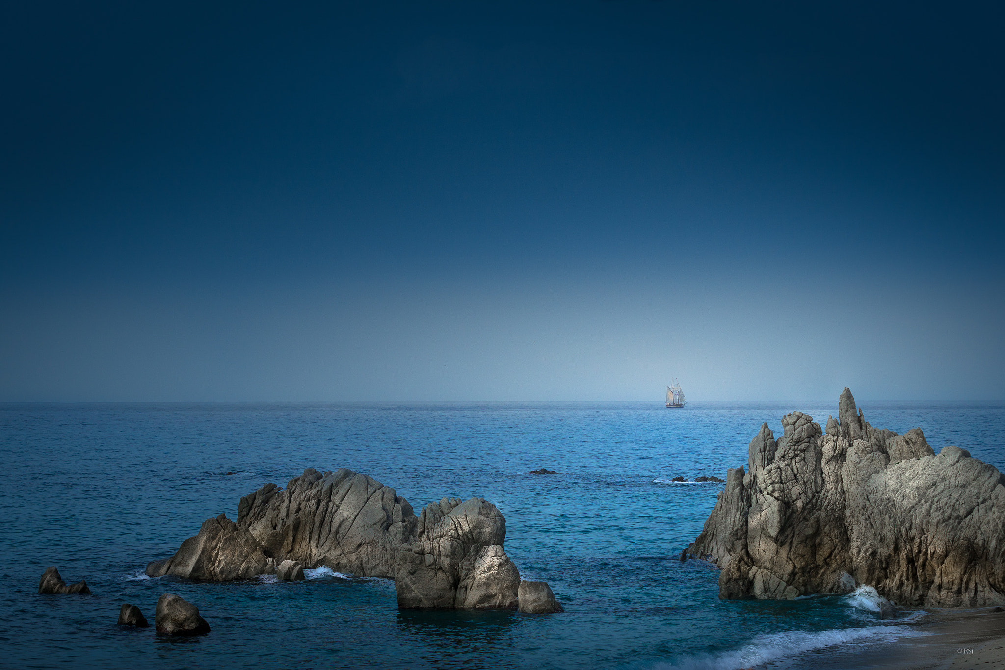 Sony a6000 sample photo. Schooner off the coast of calabria photography