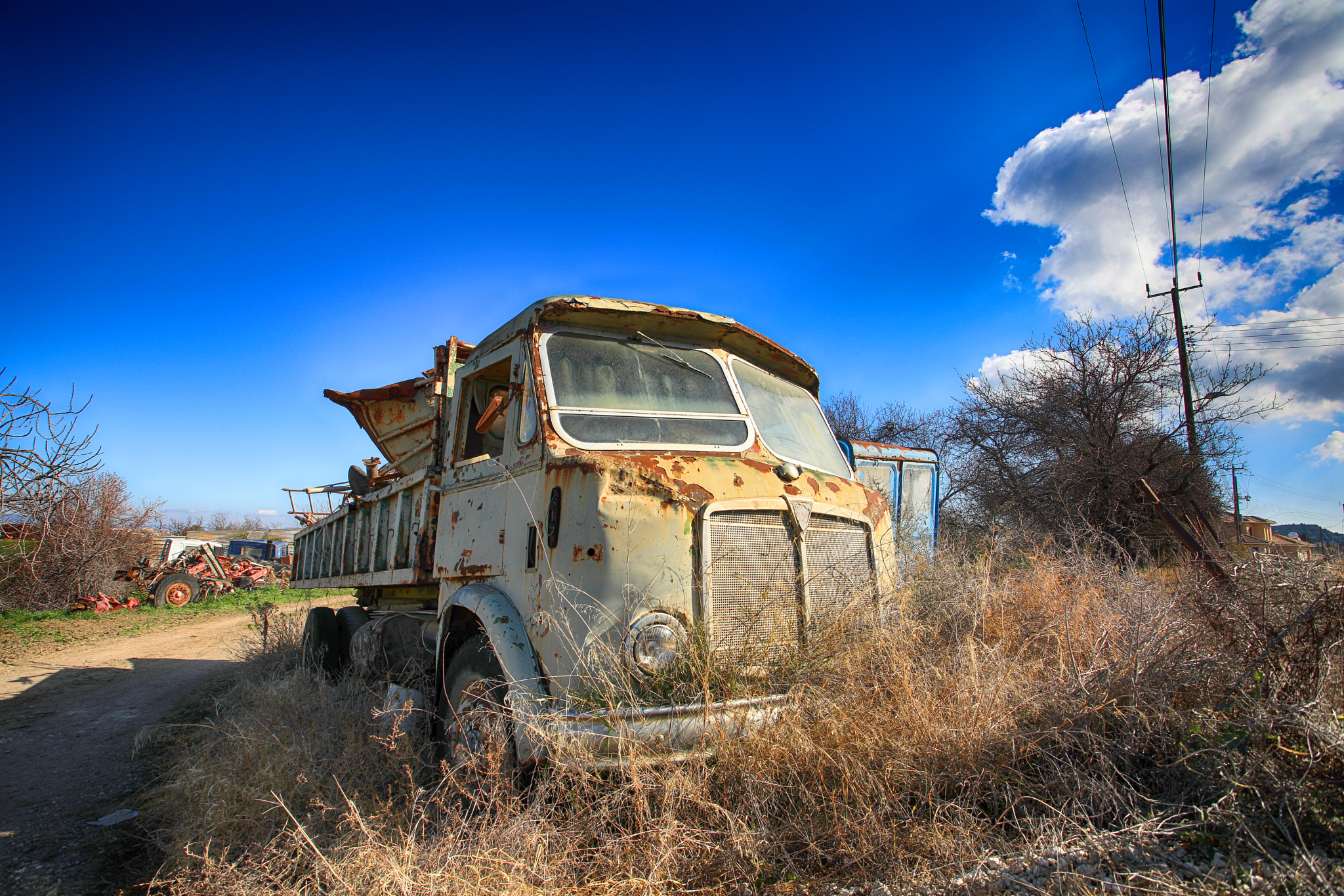 Canon EF 17-40mm F4L USM sample photo. Truck wreck photography