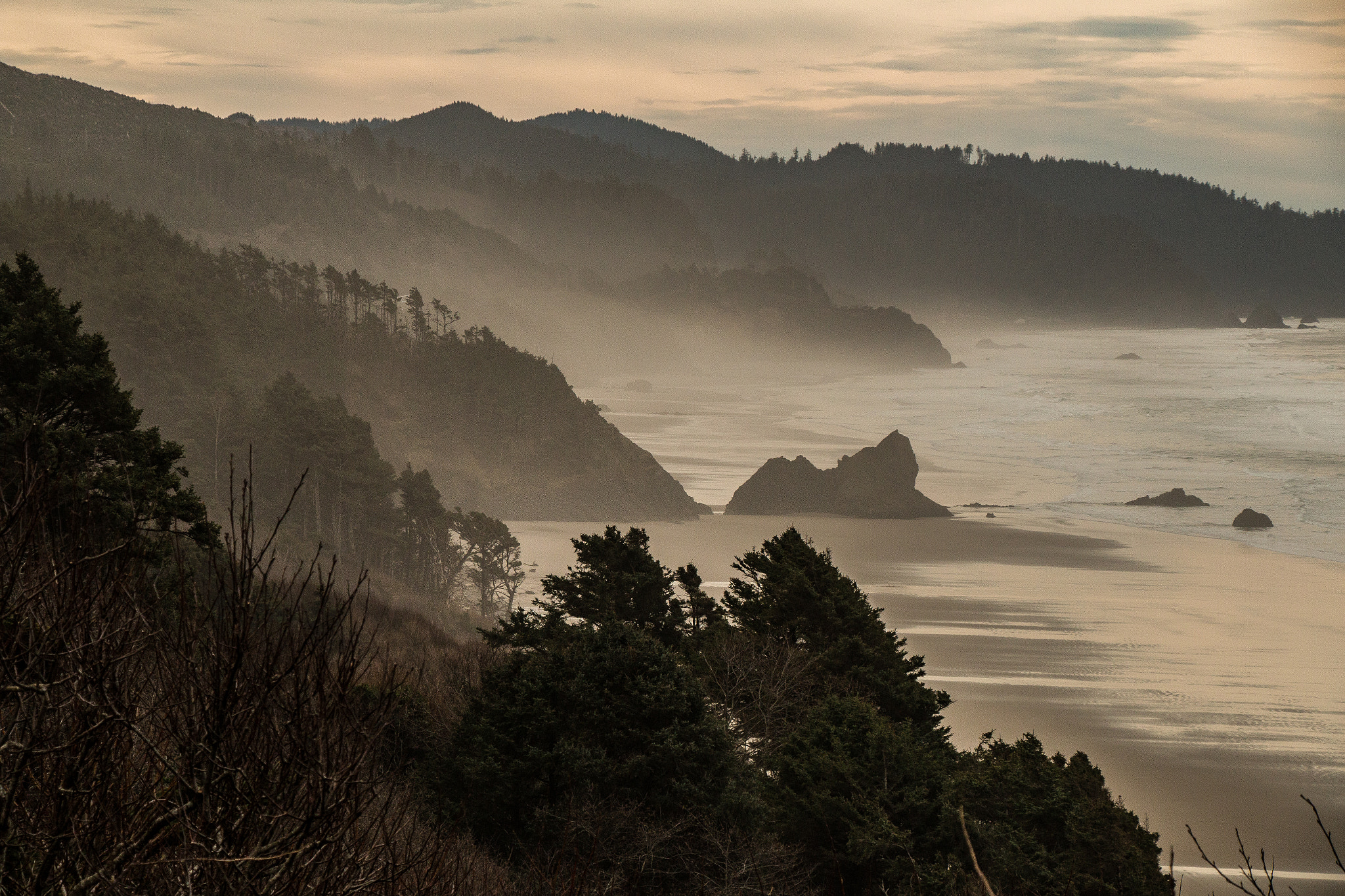 Canon EOS 70D + Canon EF-S 18-135mm F3.5-5.6 IS USM sample photo. Misty shores photography