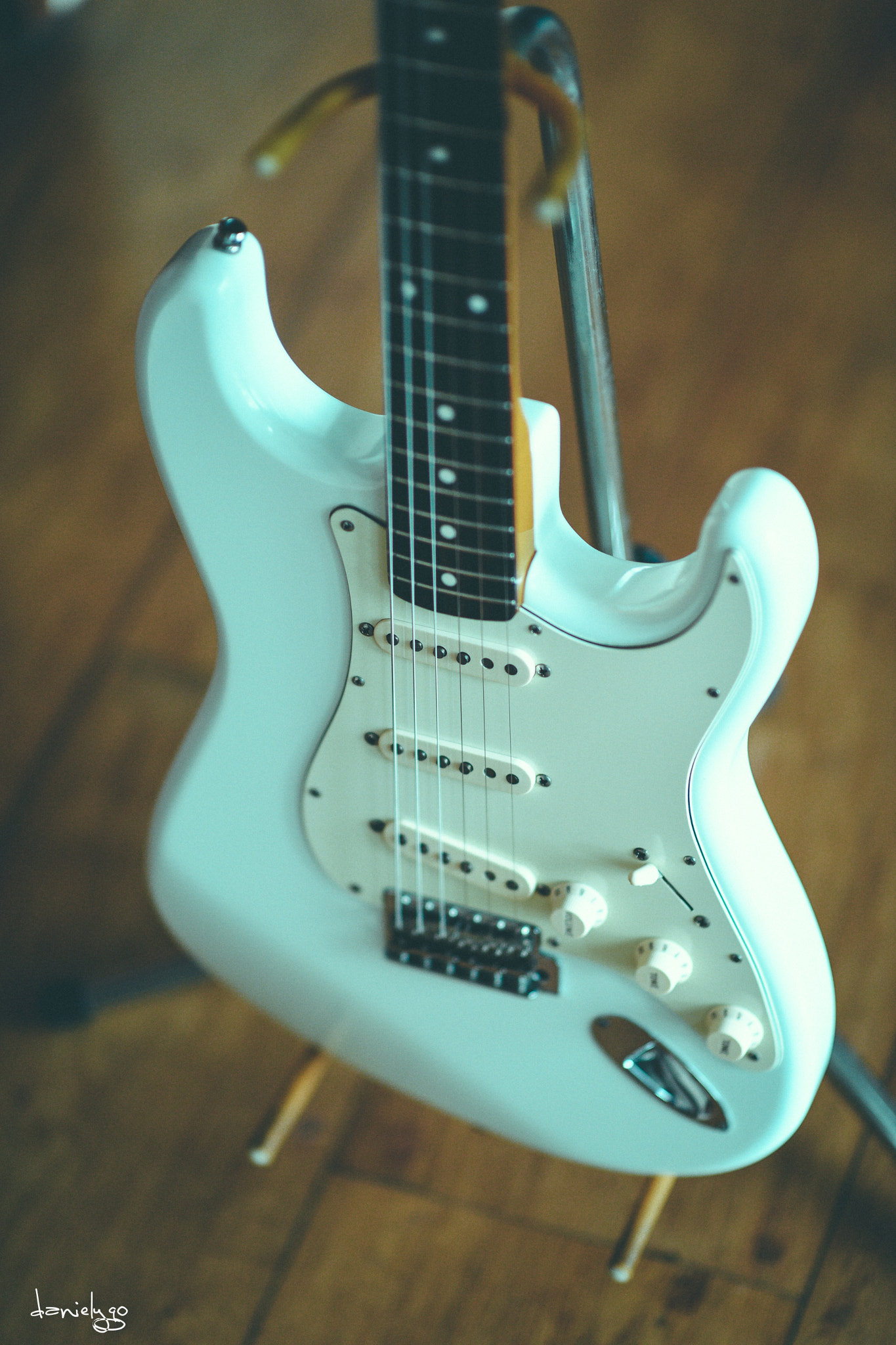 Nikon D810 + Nikon AF-S Nikkor 85mm F1.4G sample photo. Fender japan premium vintage 62ri stratocaster photography