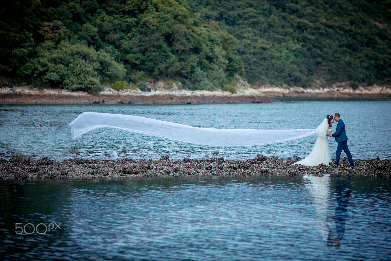 Canon EOS 5D Mark IV + Canon EF 135mm F2L USM sample photo. 香港婚紗攝影, hong kong pre-wedding, photography