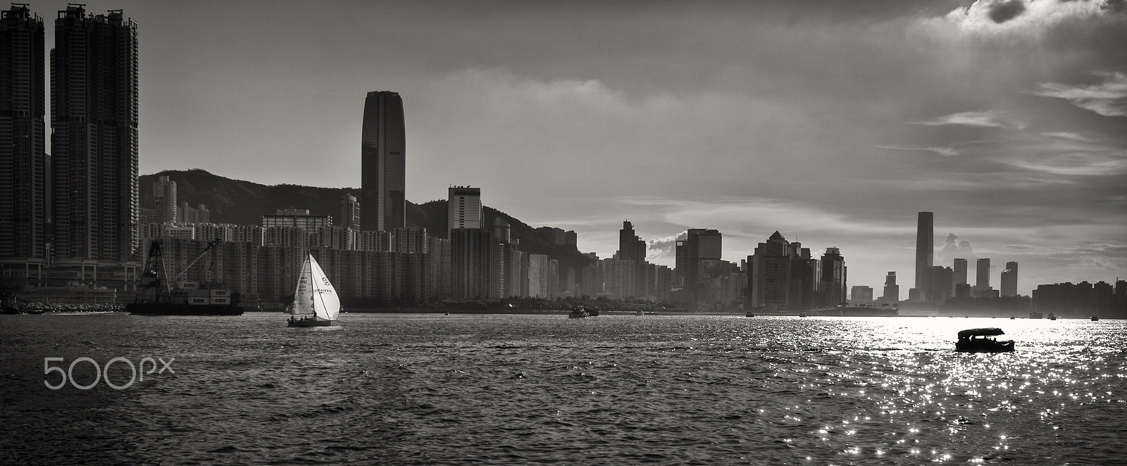 Leica Summilux-M 50mm F1.4 ASPH sample photo. Harbour photography