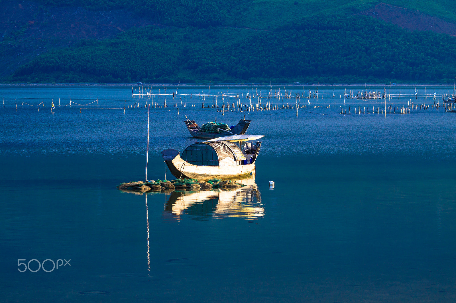 Canon EOS 50D sample photo. Boat on pond photography