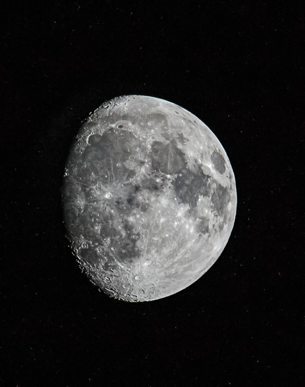 Canon EF 100-400mm F4.5-5.6L IS USM sample photo. My favorite moon photography