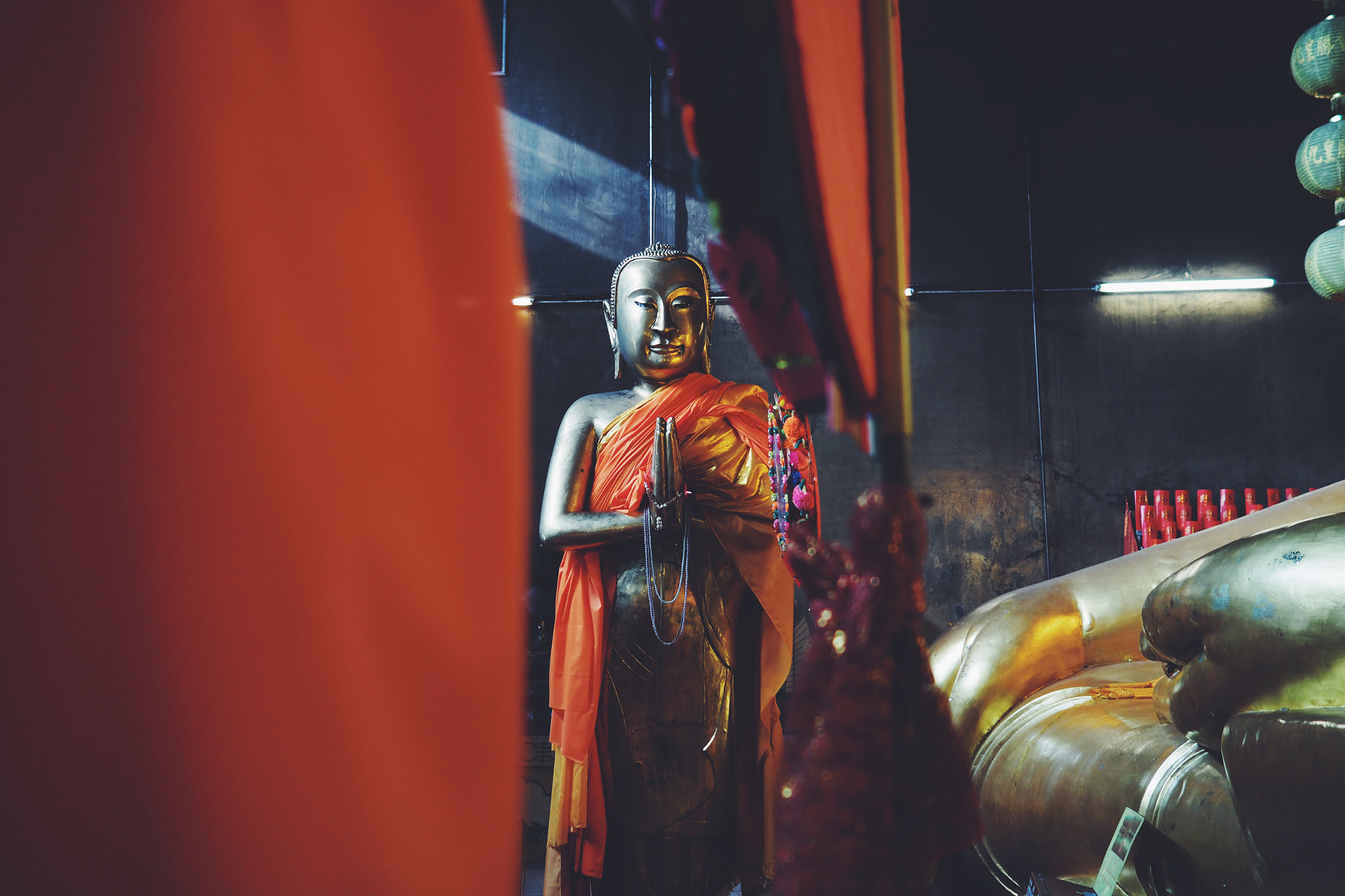 Olympus PEN-F + Olympus M.Zuiko Digital 17mm F1.8 sample photo. Chinese buddhism statue photography