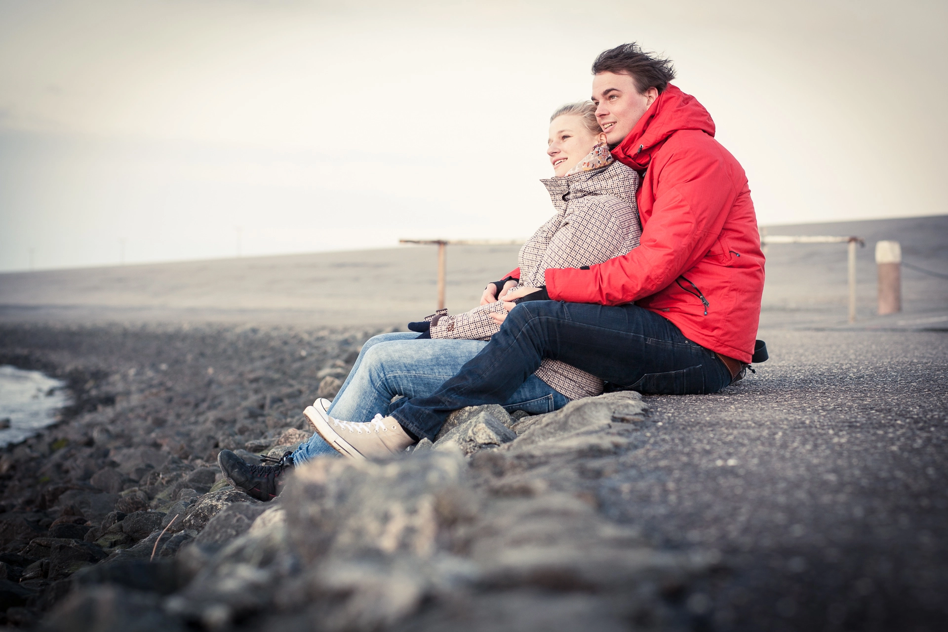 Canon EOS 5D + Canon EF 85mm F1.8 USM sample photo. Watching the sea photography