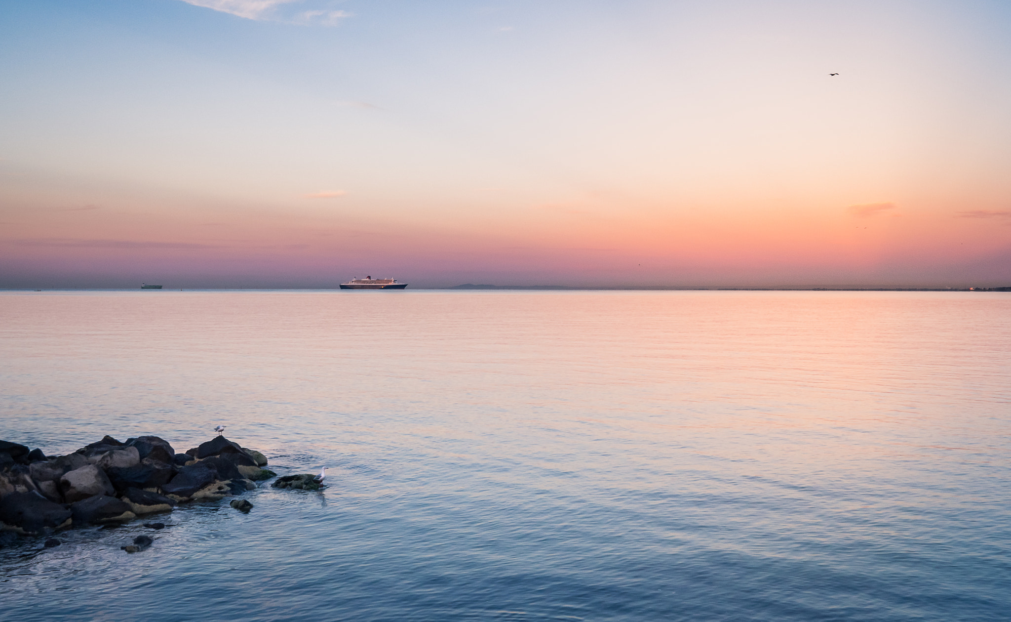 Olympus OM-D E-M10 II sample photo. Crossing the sea photography