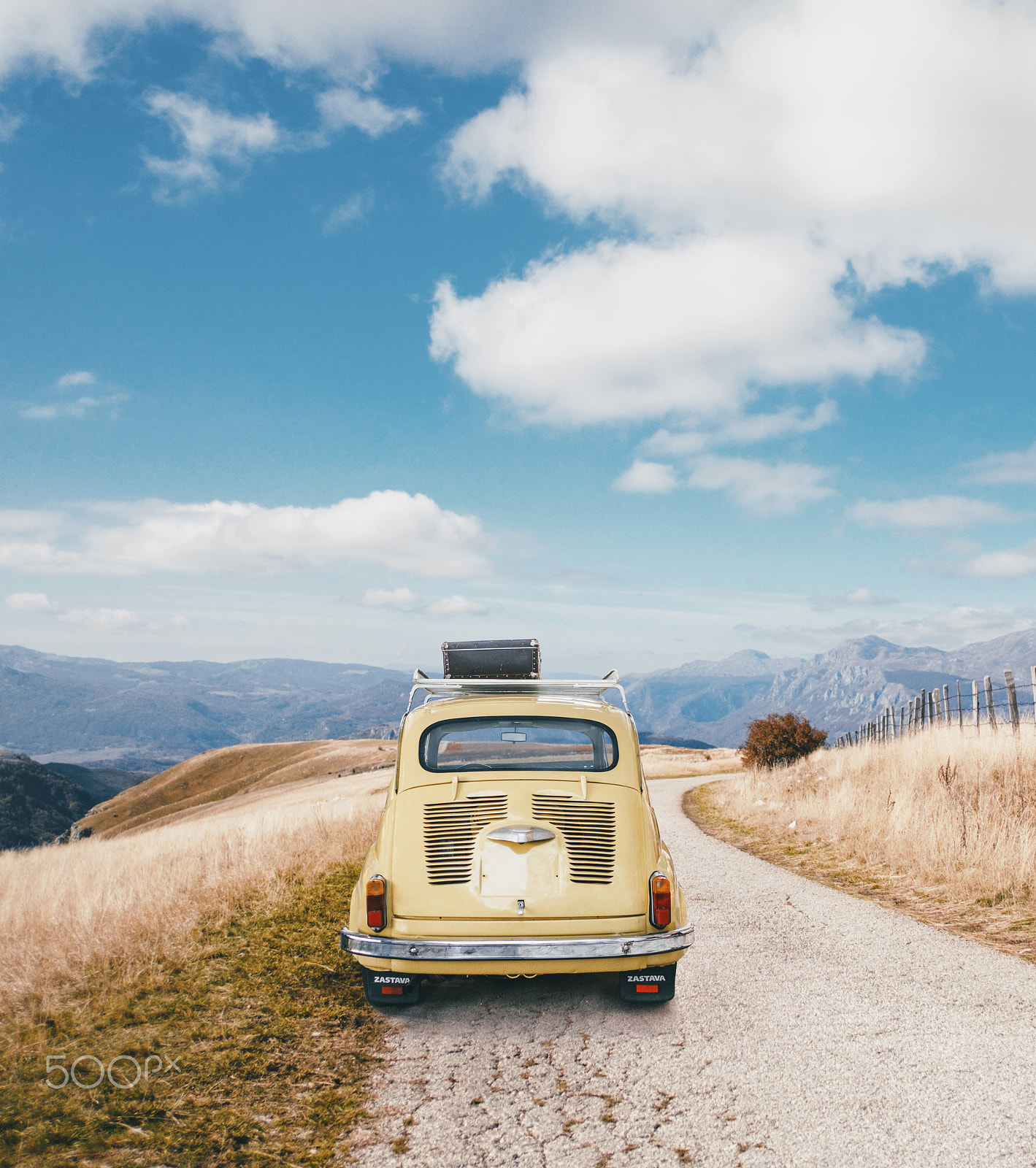 Fujifilm X-T2 sample photo. Vintage car photography