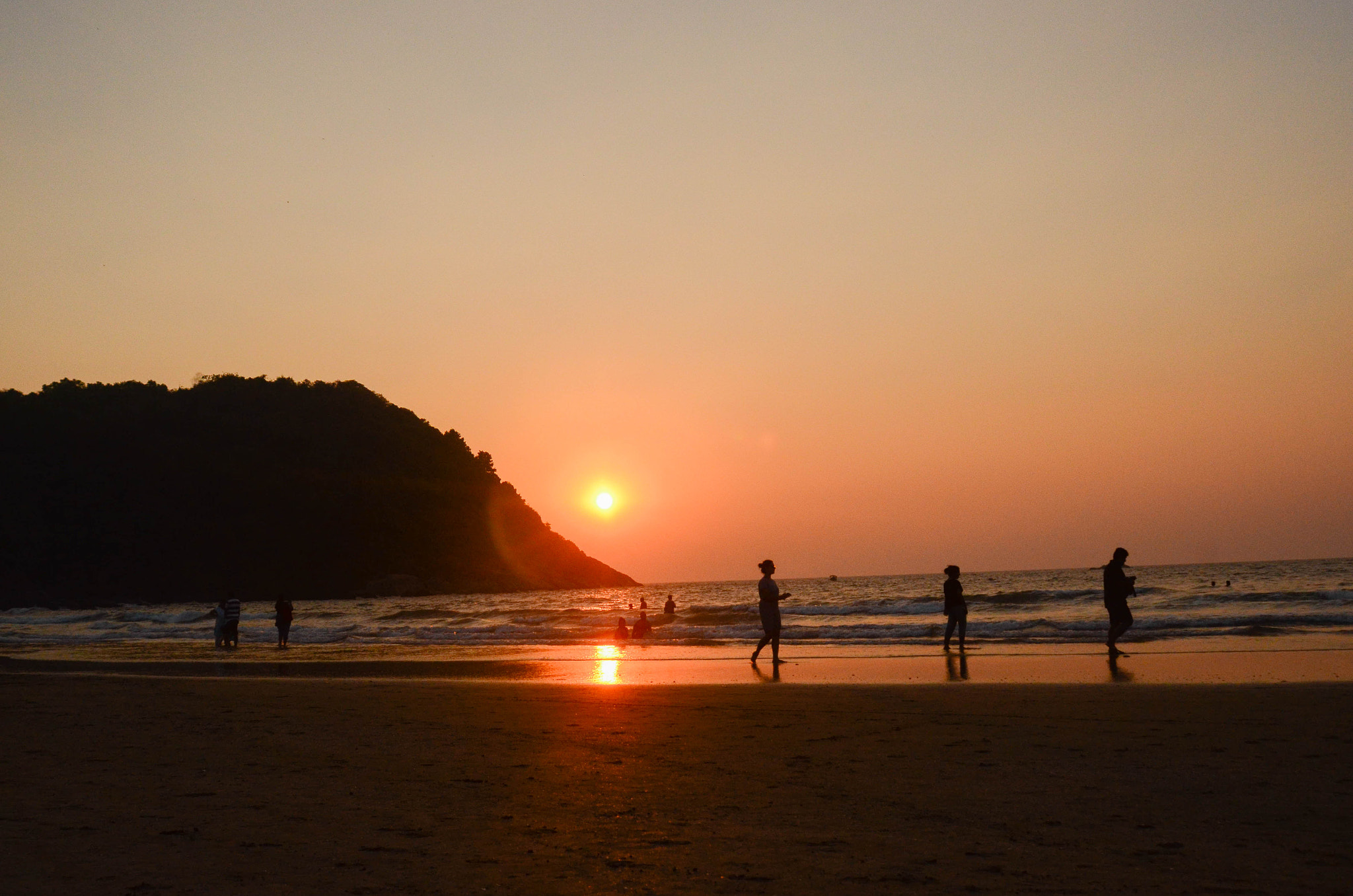 AF Zoom-Nikkor 24-120mm f/3.5-5.6D IF sample photo. Gokarna 1 photography