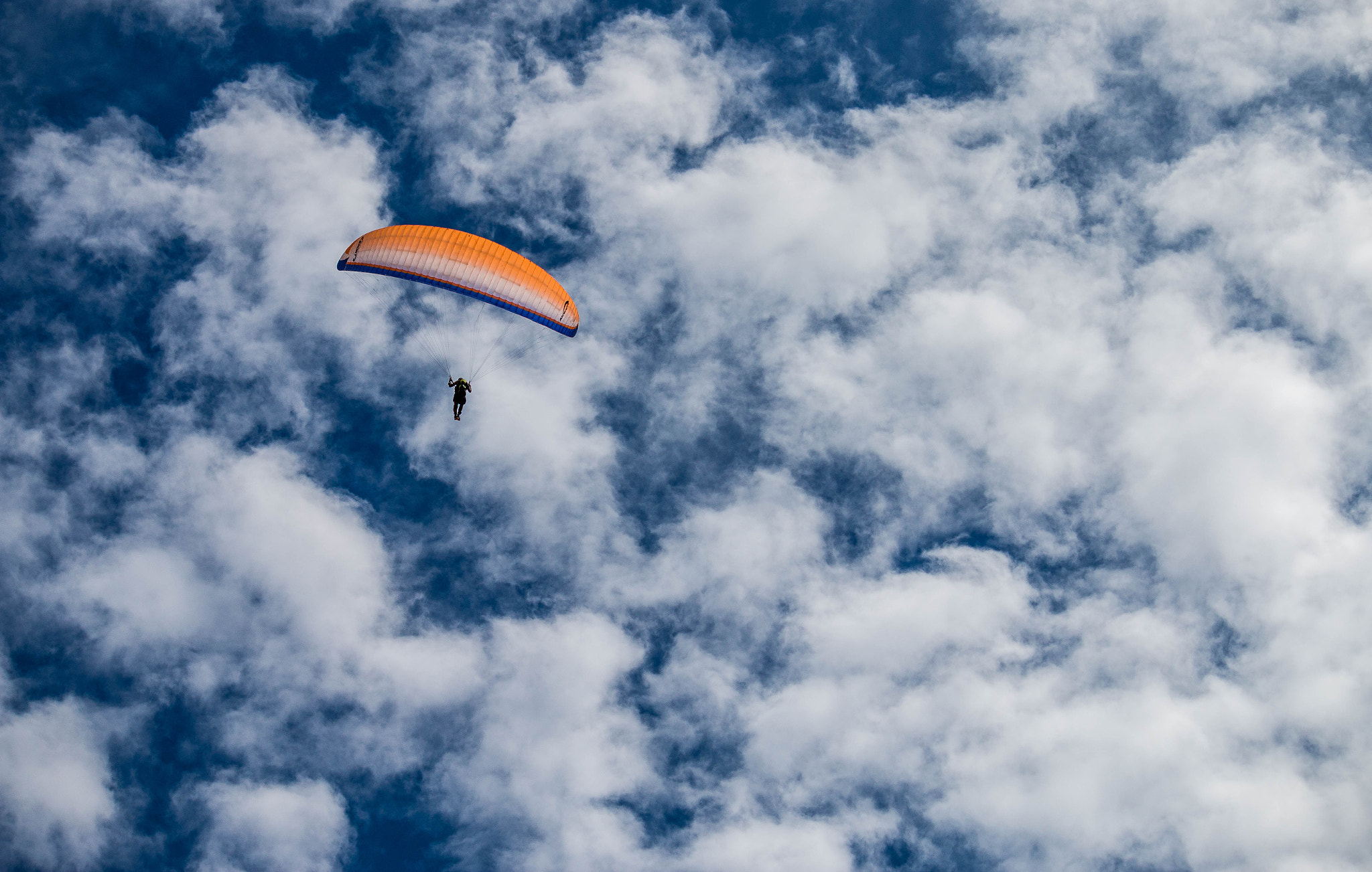 Canon EF-S 55-250mm F4-5.6 IS sample photo. In the sky photography