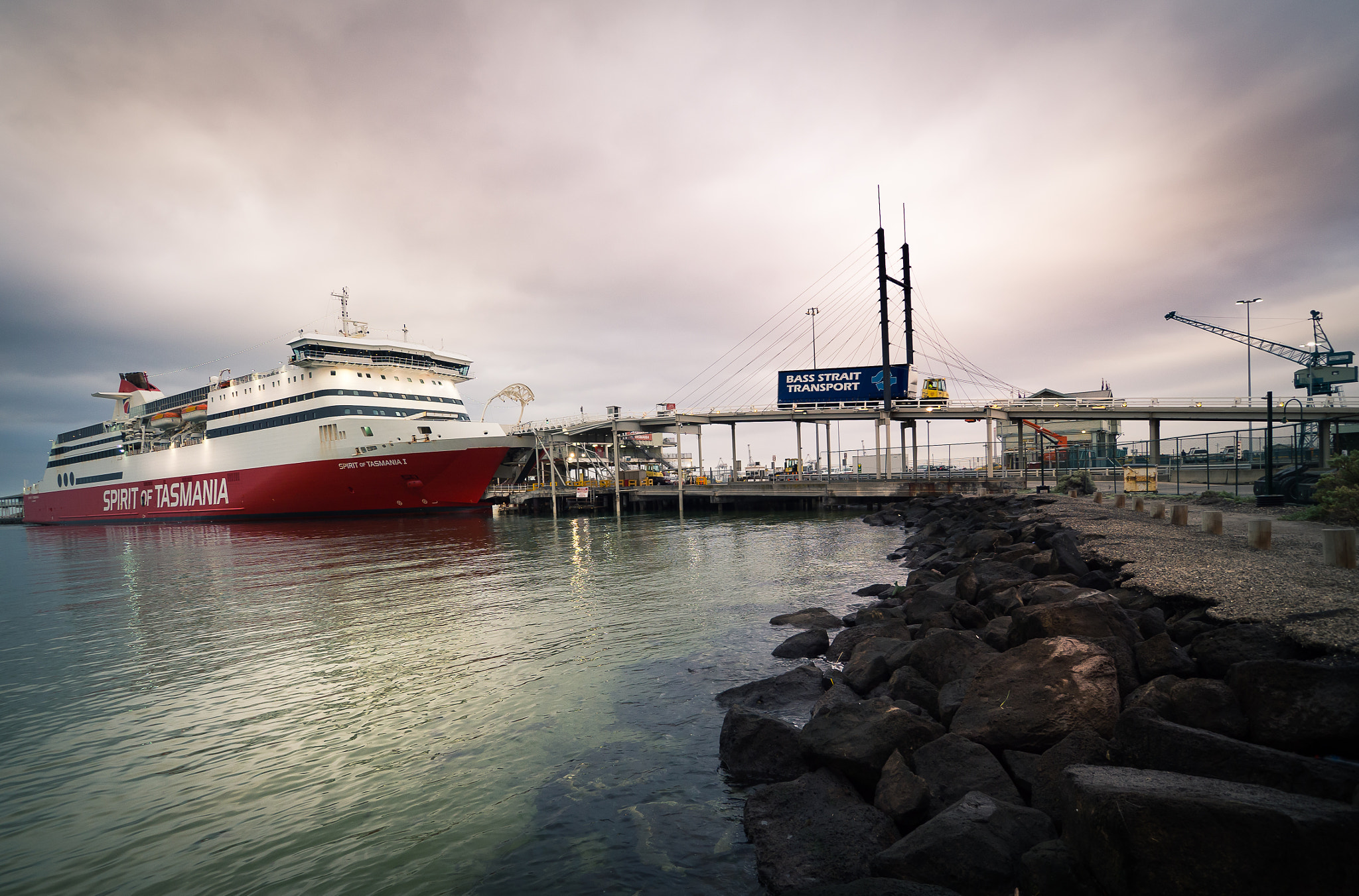 Olympus OM-D E-M10 II + OLYMPUS M.9-18mm F4.0-5.6 sample photo. Spirit of tasmania photography