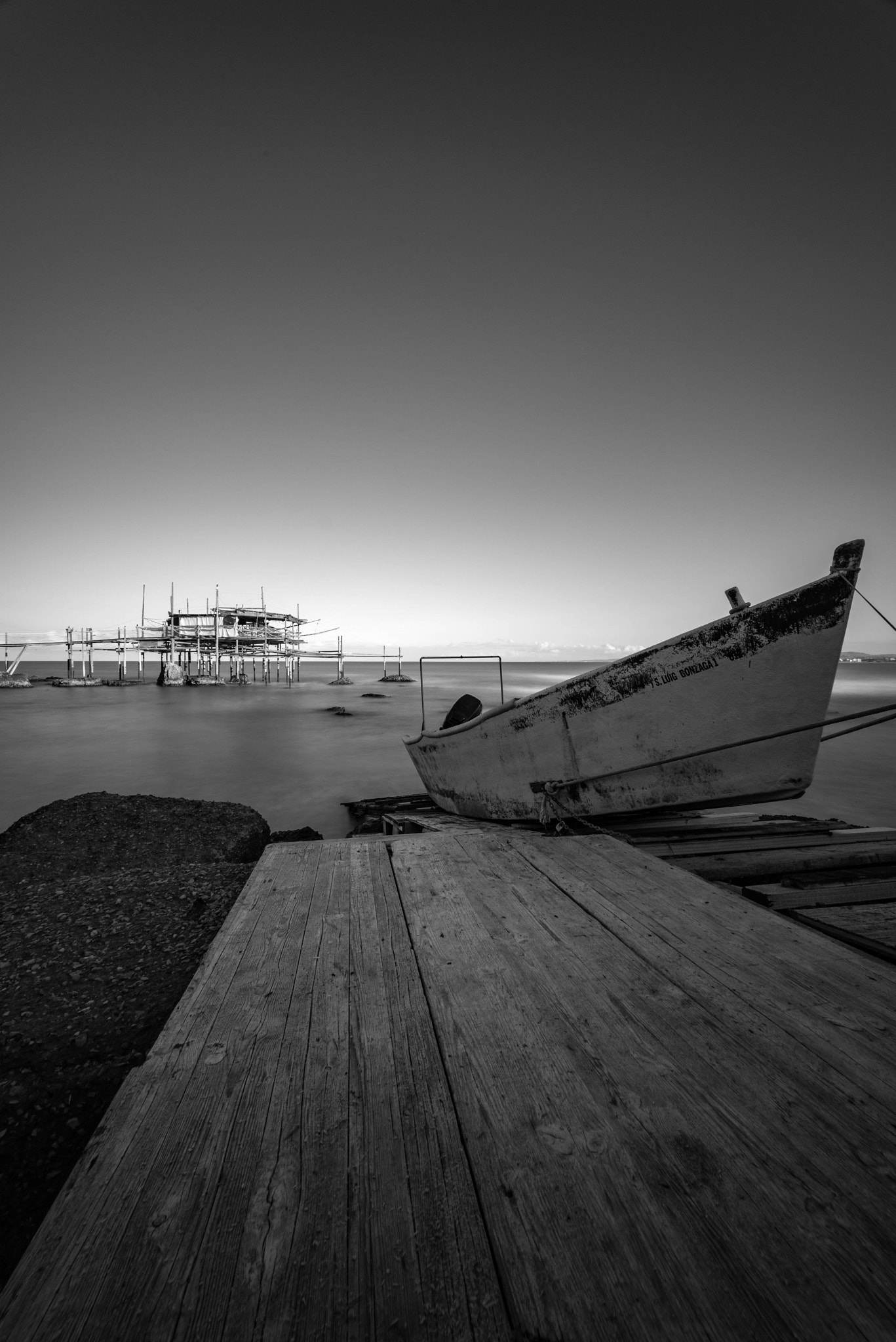 Samyang 14mm F2.8 ED AS IF UMC sample photo. Trabocco cungarelle b&n photography