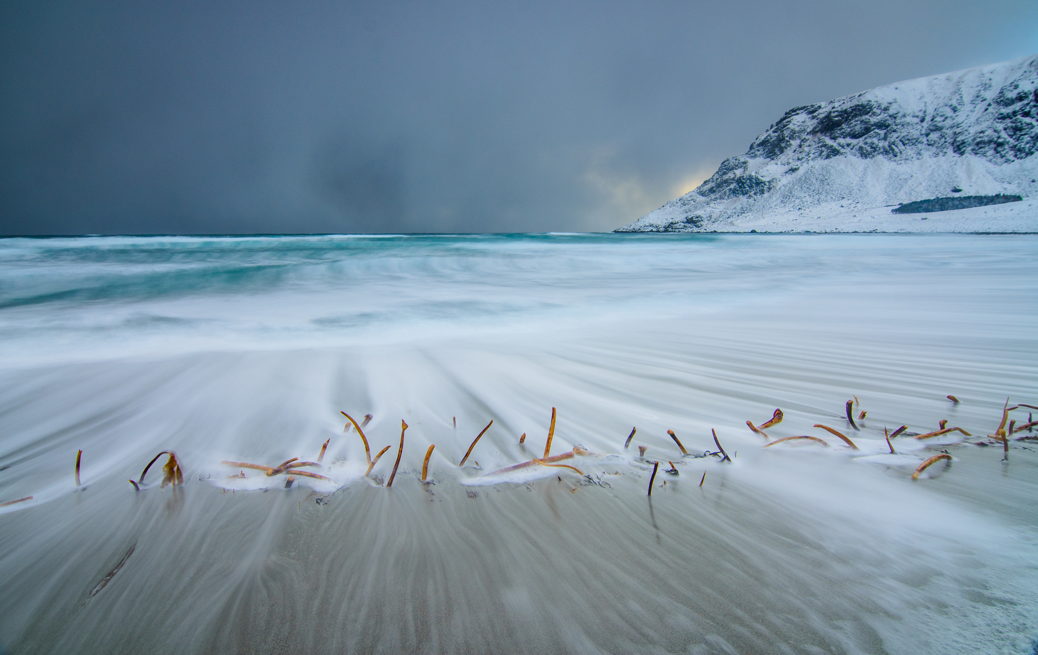 Tokina AT-X Pro 11-16mm F2.8 DX sample photo. Waves photography