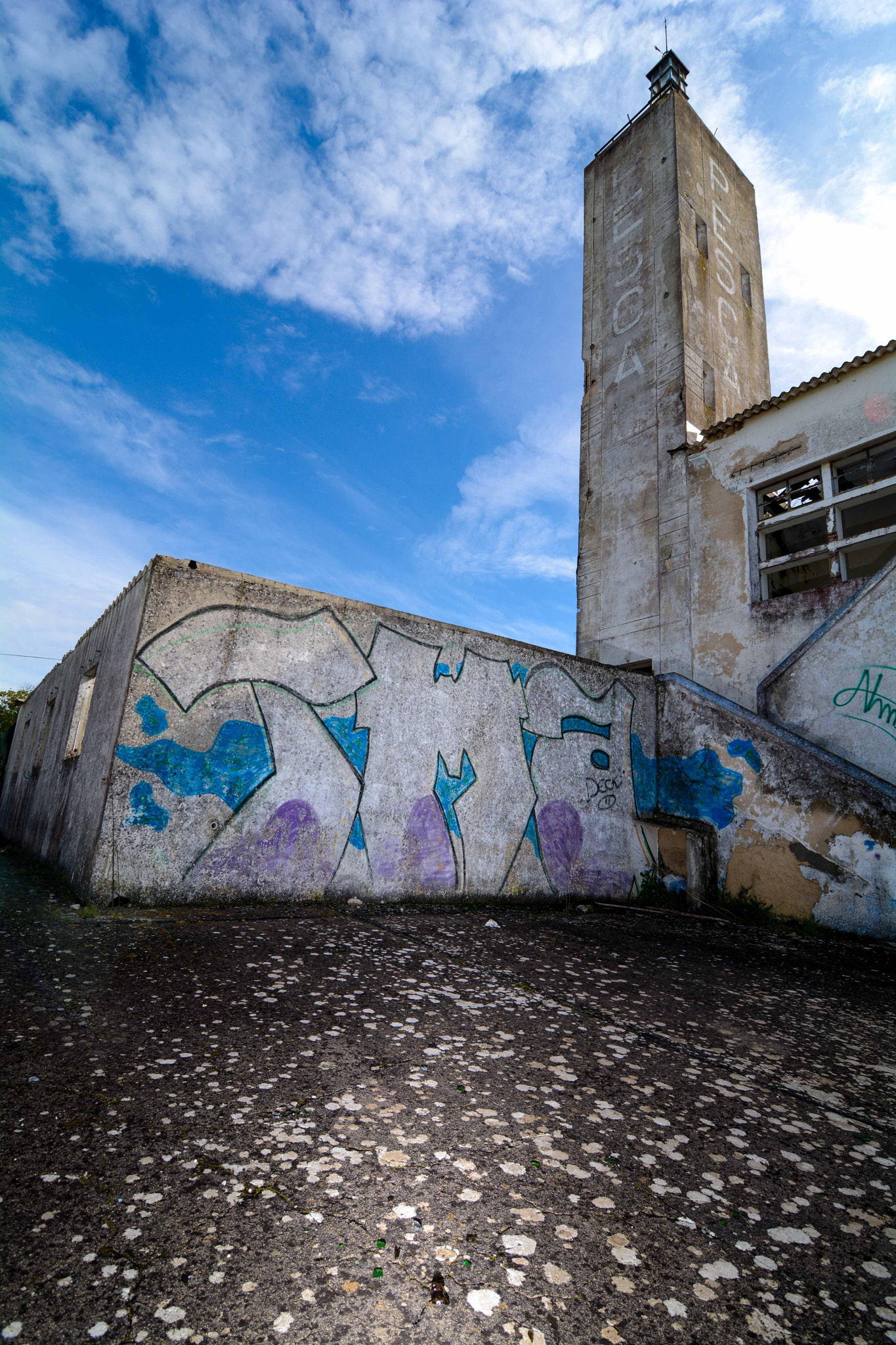 Tokina AT-X Pro 11-16mm F2.8 DX sample photo. Abandoned photography