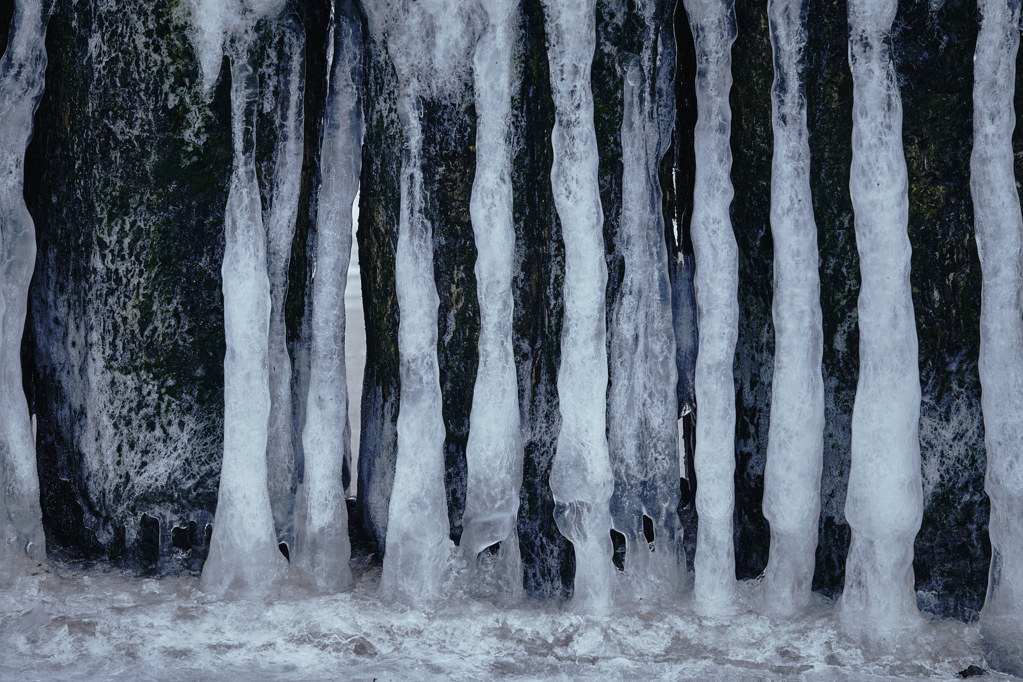Canon EF 70-200mm F2.8L USM sample photo. Ice form photography