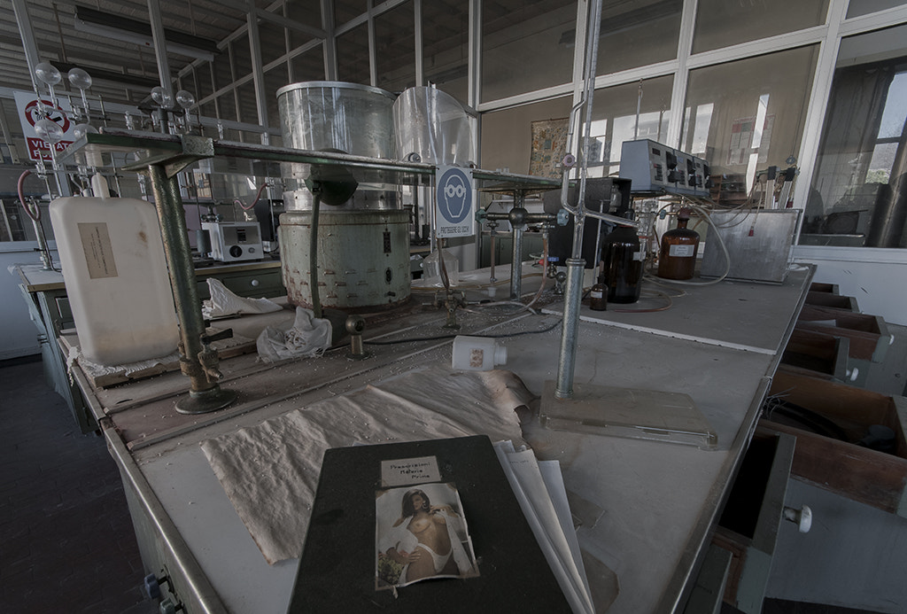 Sigma 10-20mm F4-5.6 EX DC HSM sample photo. Erotic lab photography