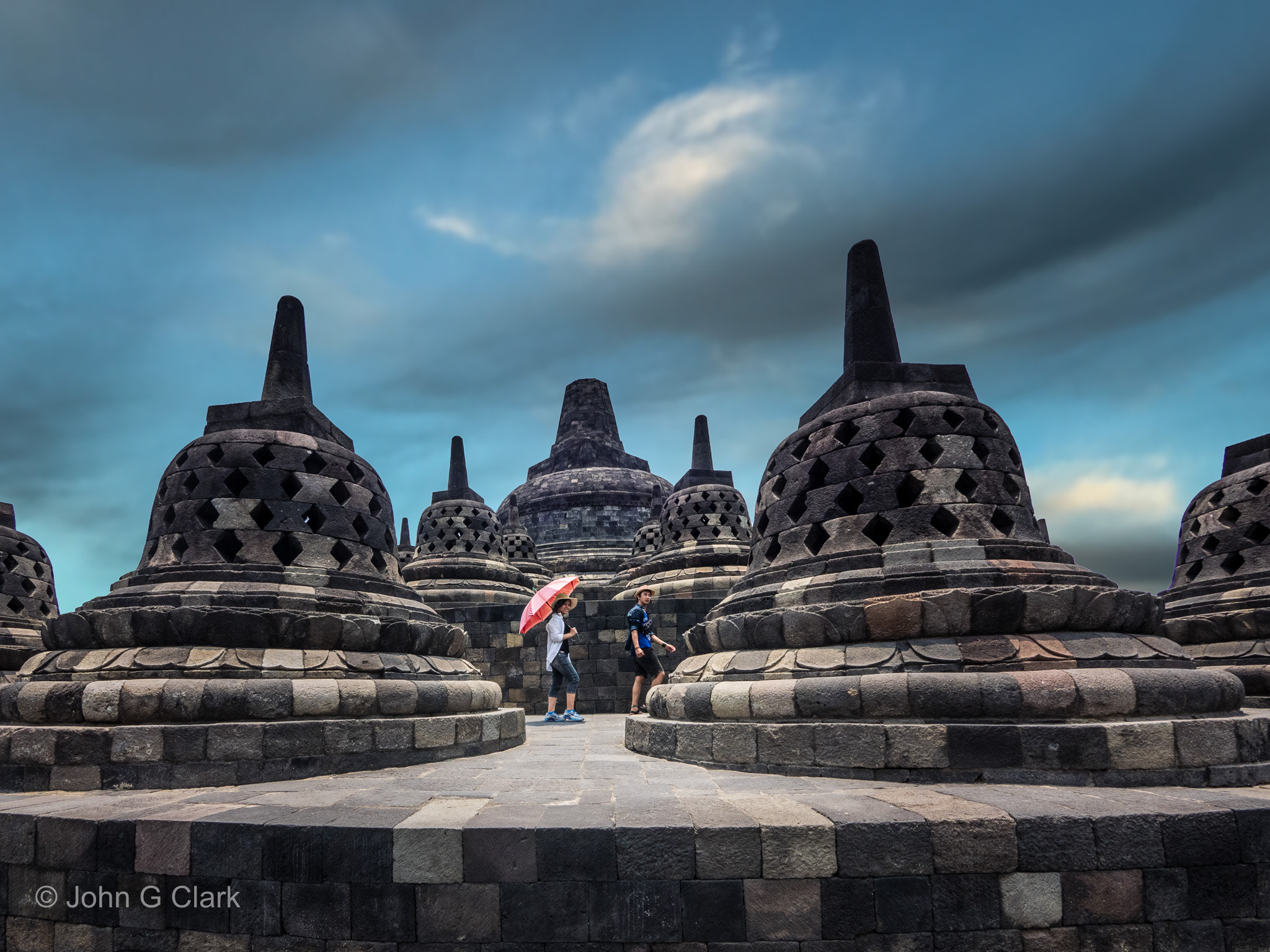 Olympus OM-D E-M1 + Panasonic Lumix G Vario 7-14mm F4 ASPH sample photo. Borobadur tourists photography