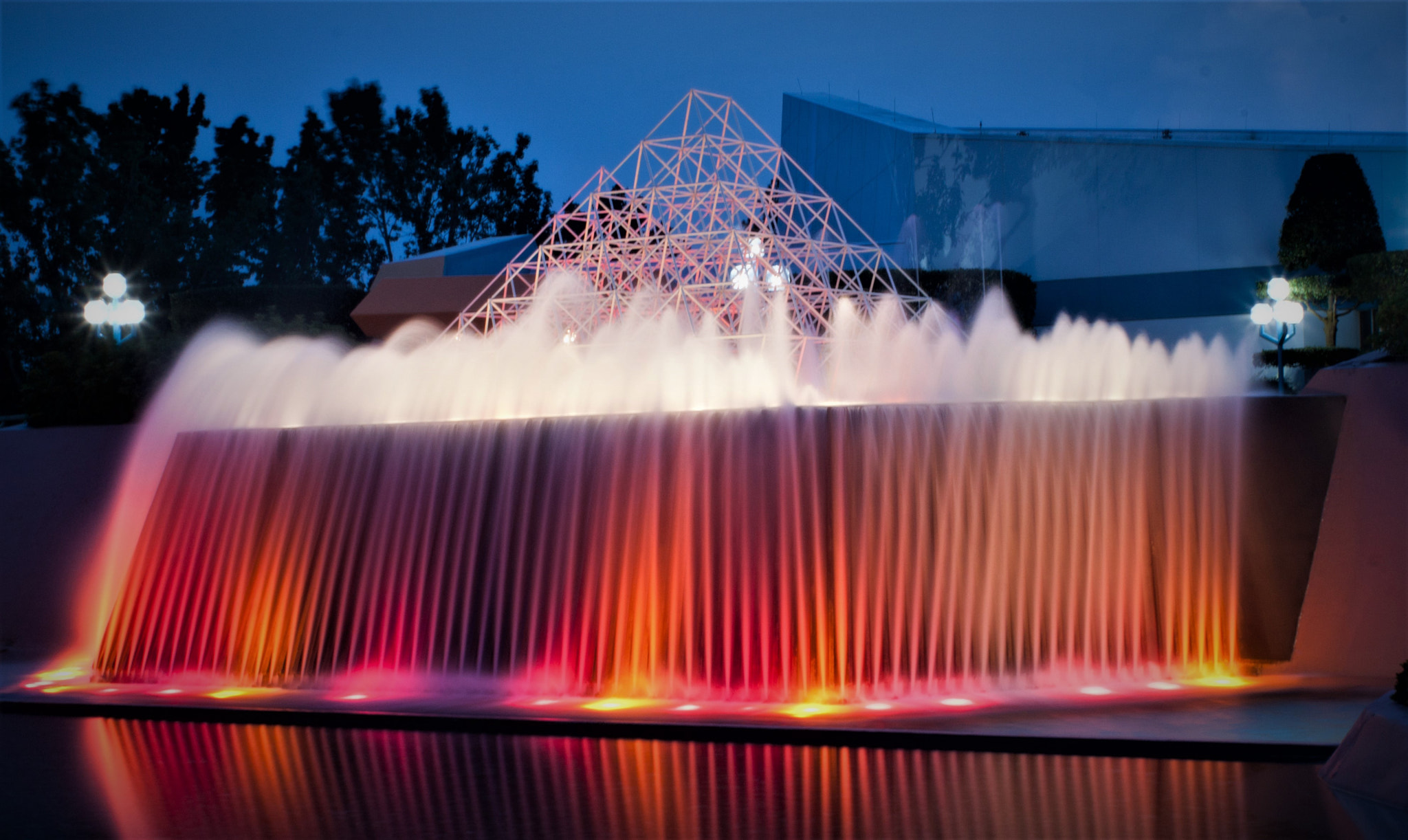 Canon EOS 450D (EOS Rebel XSi / EOS Kiss X2) sample photo. Fountain @ epcot, disney, florida photography