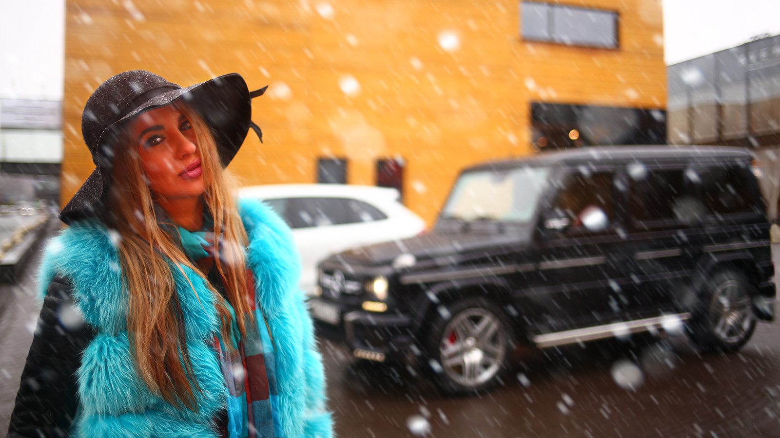 Canon EF 35mm F2 IS USM sample photo. Staysy cobain & g63 amg photography