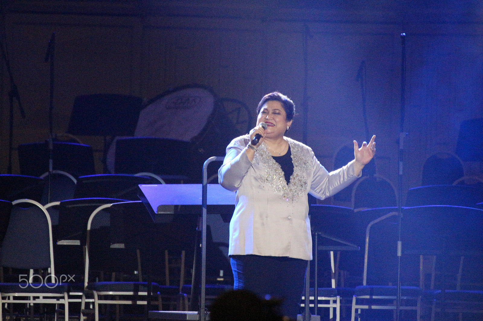 Canon EOS 650D (EOS Rebel T4i / EOS Kiss X6i) sample photo. Adibah noor performing during fwo 2016 photography