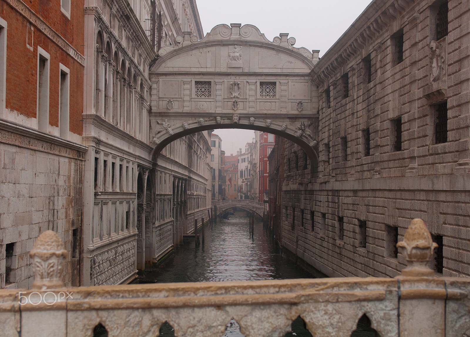 Nikon AF-S Nikkor 24-70mm F2.8G ED sample photo. Venice bridge of sighs photography