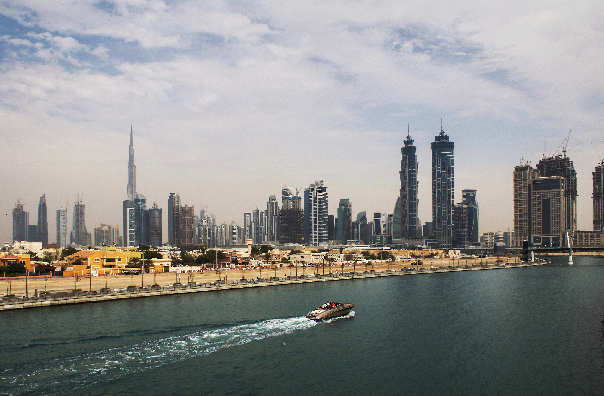 Canon EF-S 18-55mm F3.5-5.6 IS sample photo. Dubai skyline photography
