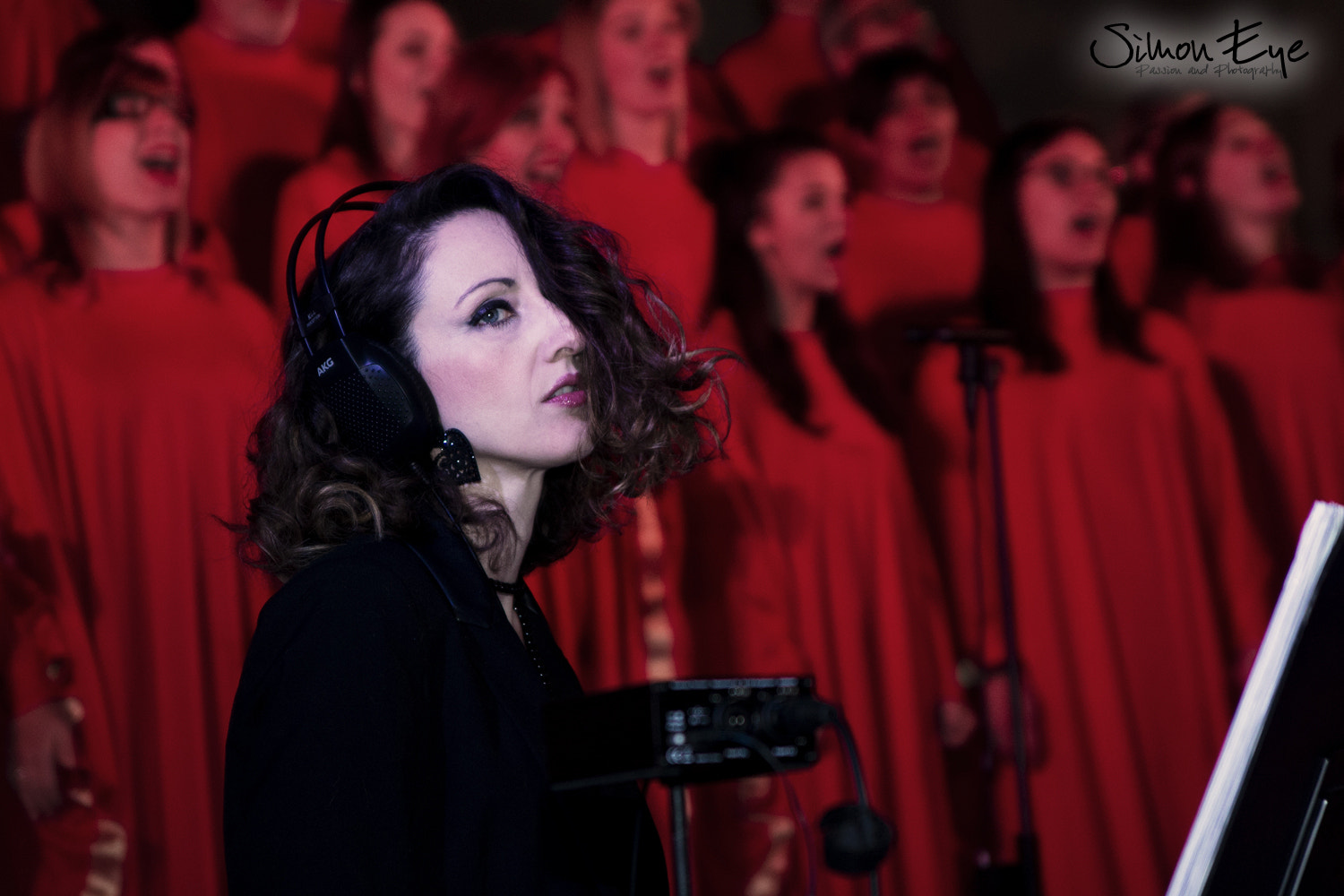 Canon EOS 1100D (EOS Rebel T3 / EOS Kiss X50) sample photo. Gospel choir keyboards photography