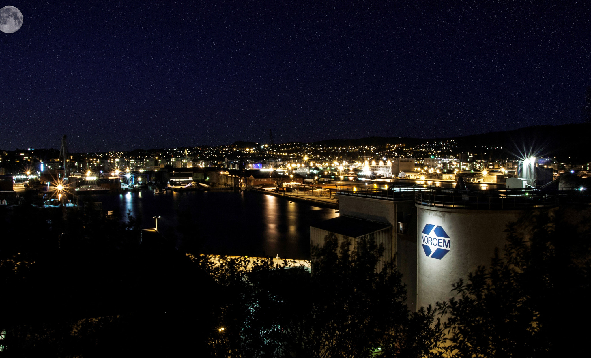 Canon EOS 450D (EOS Rebel XSi / EOS Kiss X2) sample photo. The night from ladejarlen,trondheim,norway photography