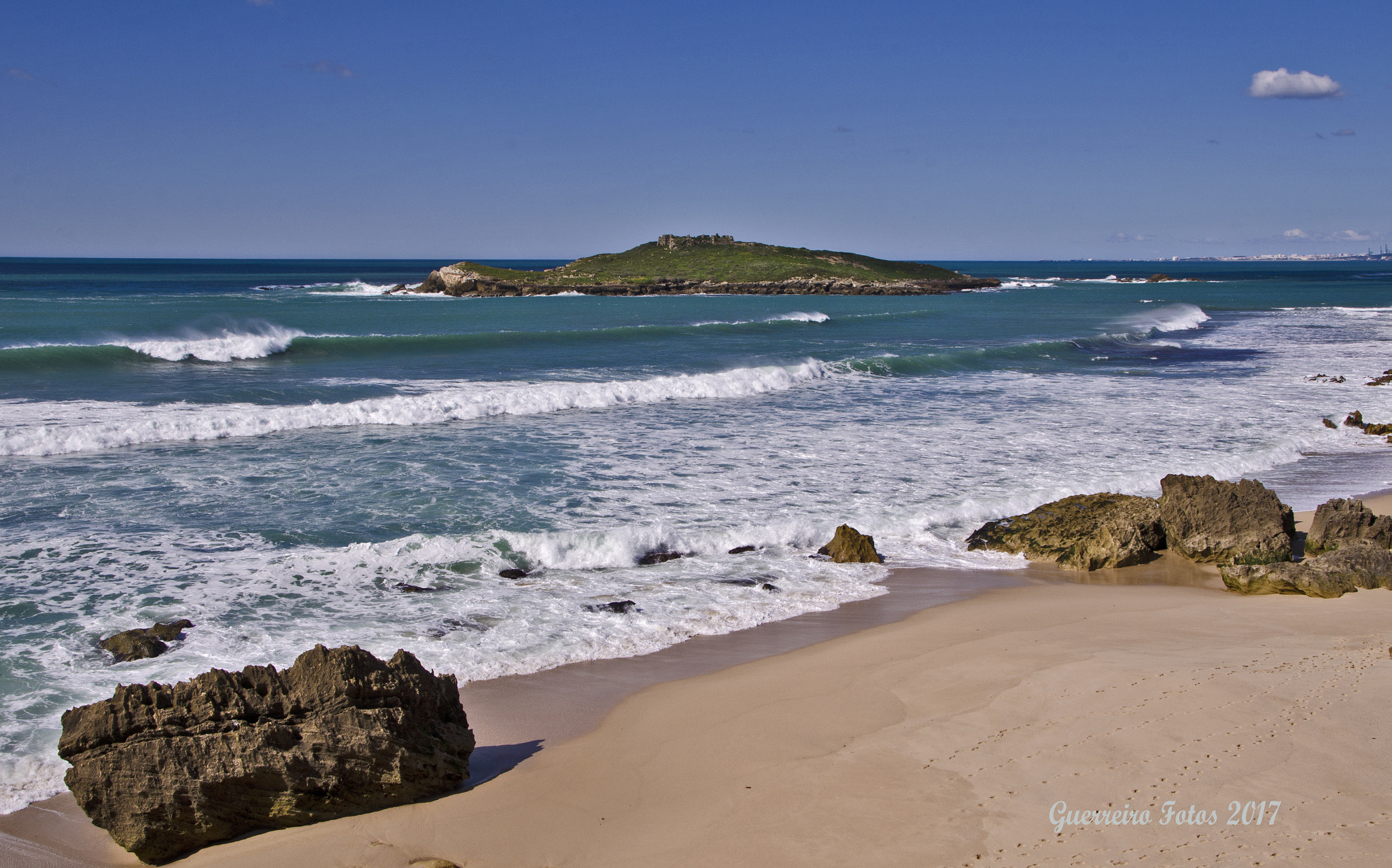 Sigma 18-250mm F3.5-6.3 DC OS HSM sample photo. Ilha do pessegueiro photography