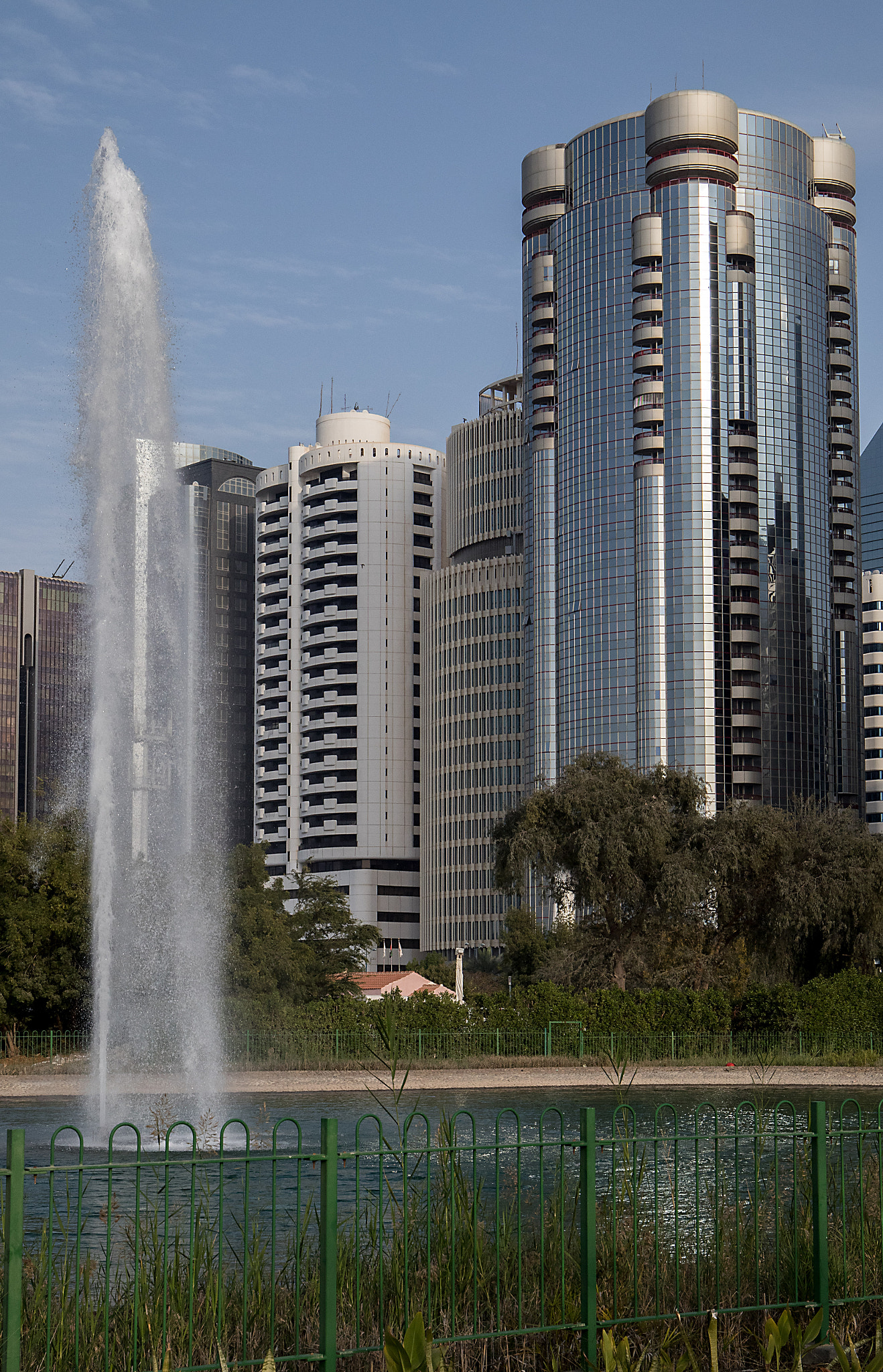 Canon EOS M5 sample photo. Skyscraper in abu dhabi photography