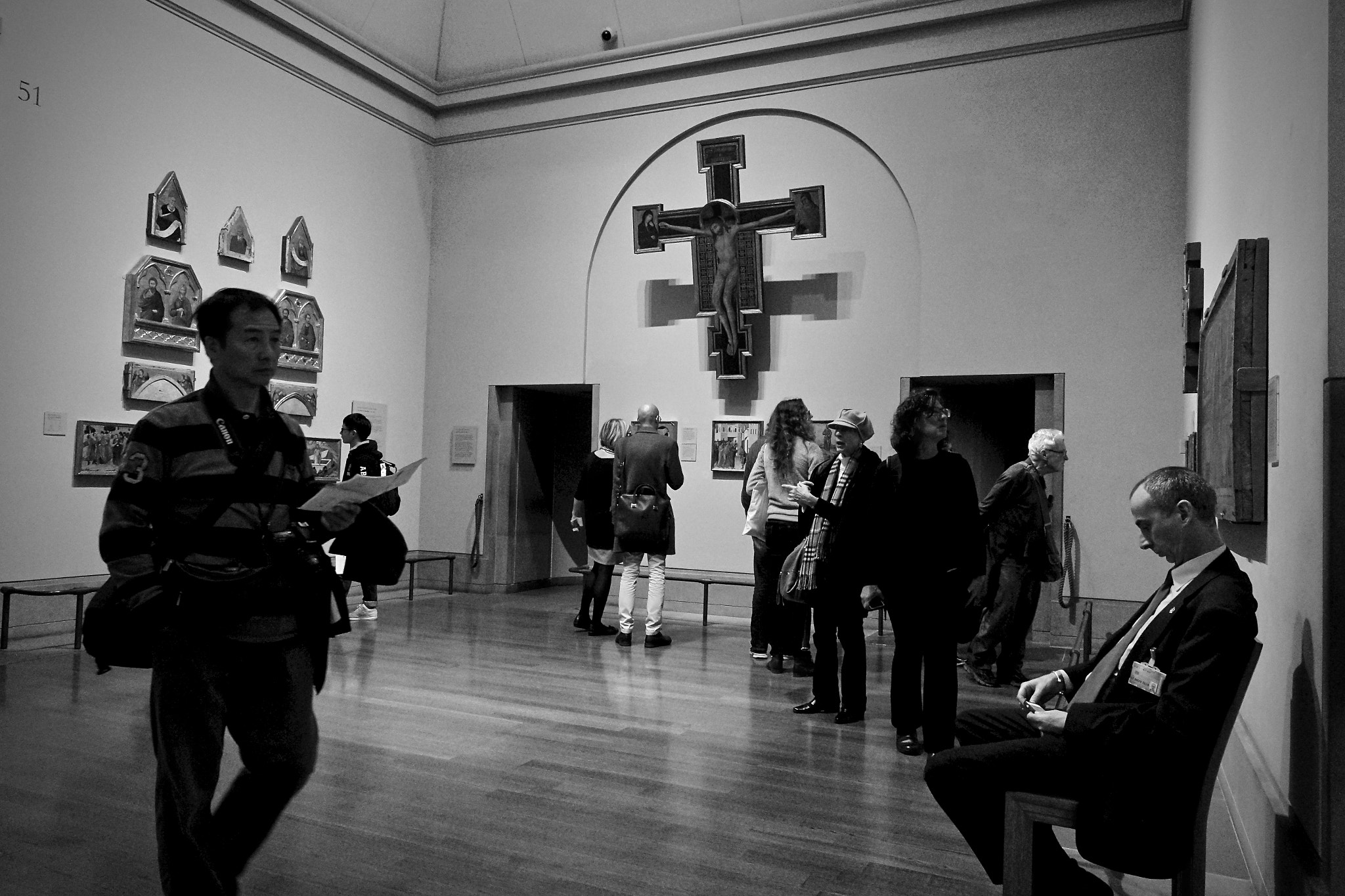 Sony Cyber-shot DSC-RX100 IV + Sony 24-70mm F1.8-2.8 sample photo. The national gallery, trafalgar square, central london, uk. photography