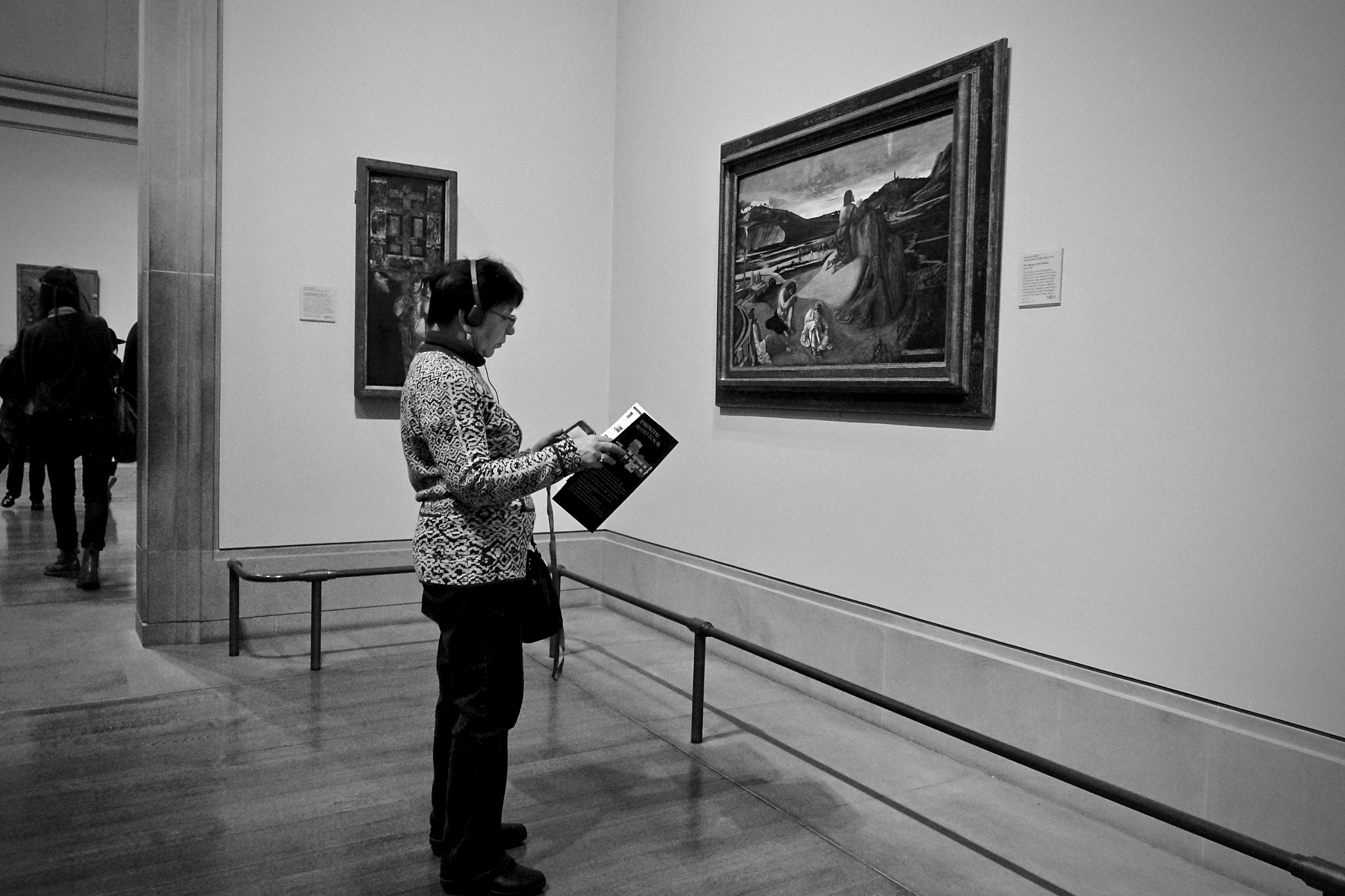 Sony Cyber-shot DSC-RX100 IV + Sony 24-70mm F1.8-2.8 sample photo. The national gallery, trafalgar square, central london, uk. photography