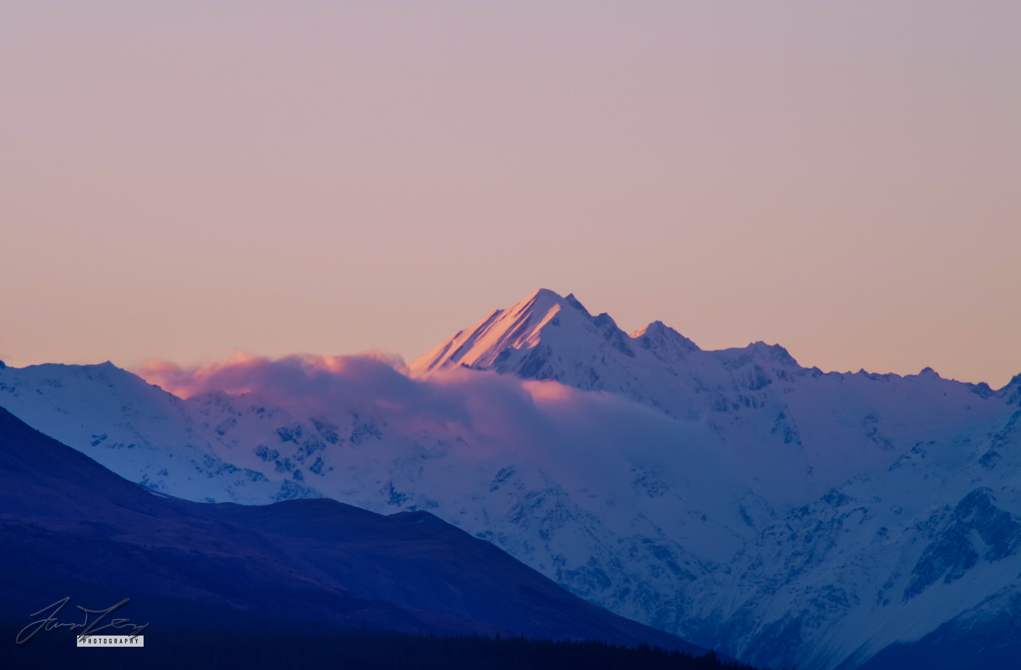Tamron AF 70-300mm F4-5.6 LD Macro 1:2 sample photo. Mount cook in winter photography