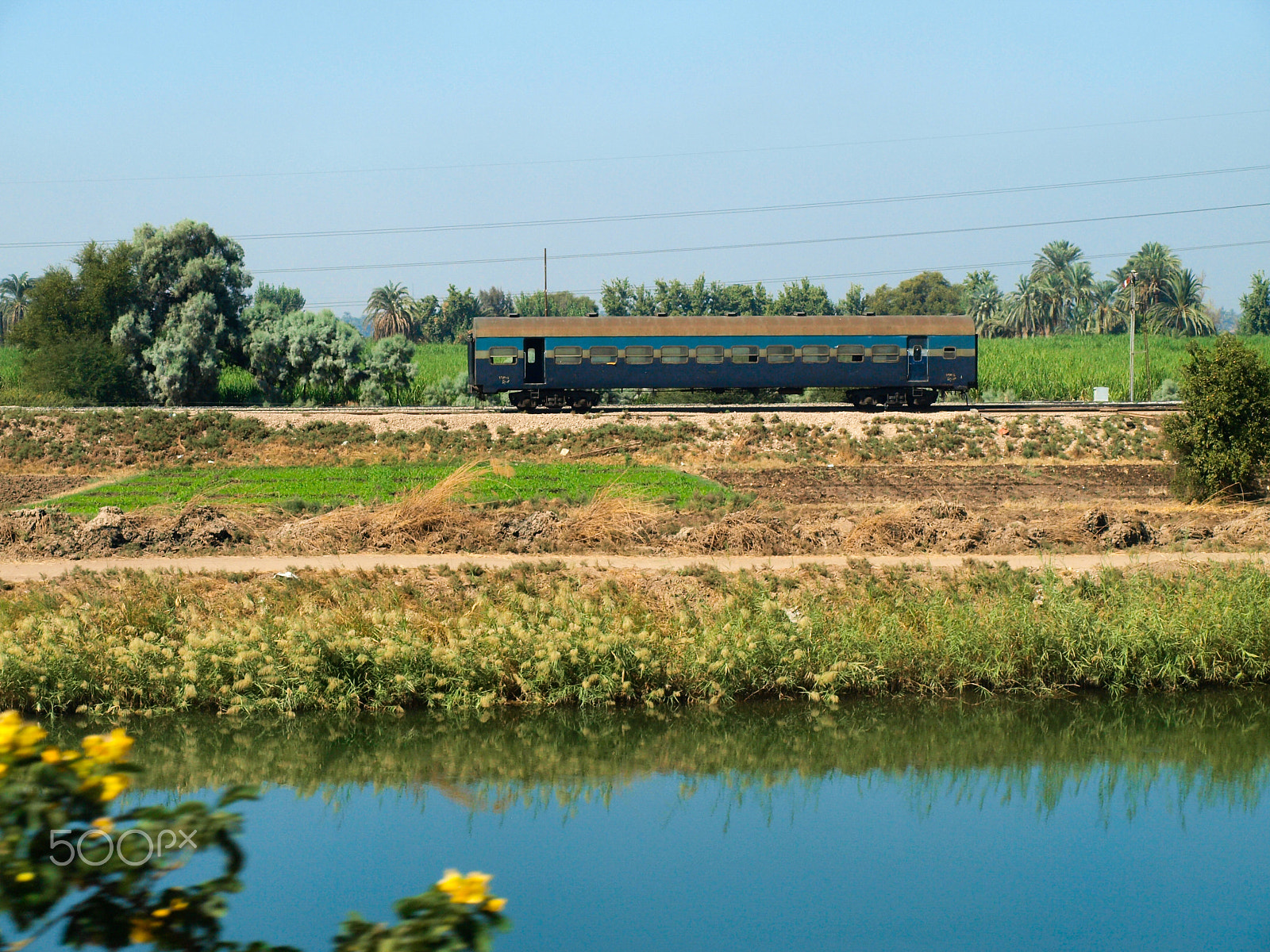 OLYMPUS 14-42mm Lens sample photo. Sleeping car. photography