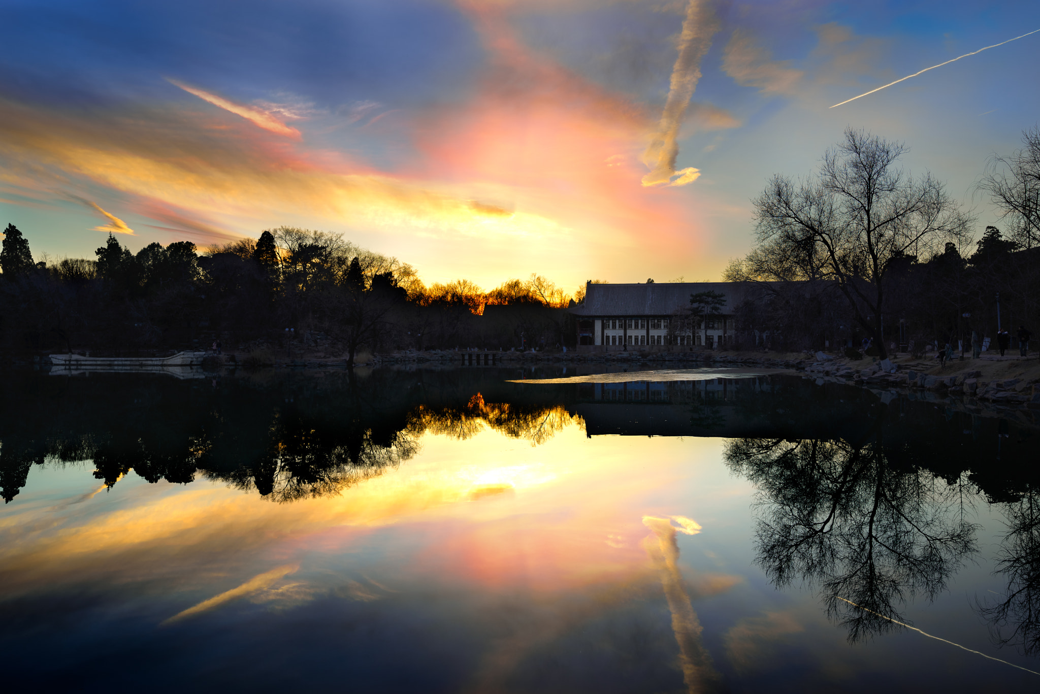 Tamron SP 15-30mm F2.8 Di VC USD sample photo. Mirror symmetry photography