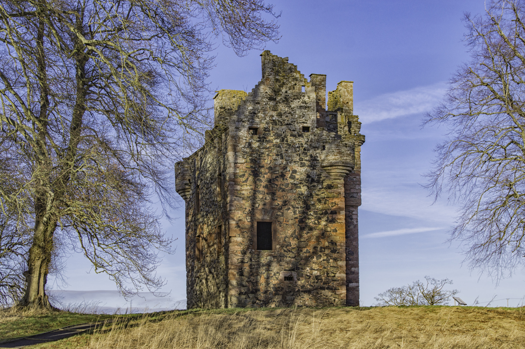 Sony SLT-A77 + Tamron AF 28-105mm F4-5.6 [IF] sample photo. Greenknowe tower photography