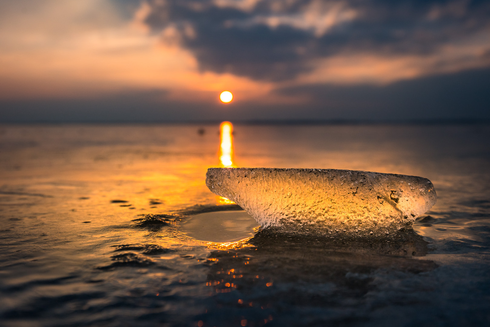 Canon EF 16-35mm F4L IS USM sample photo. Magic ice photography