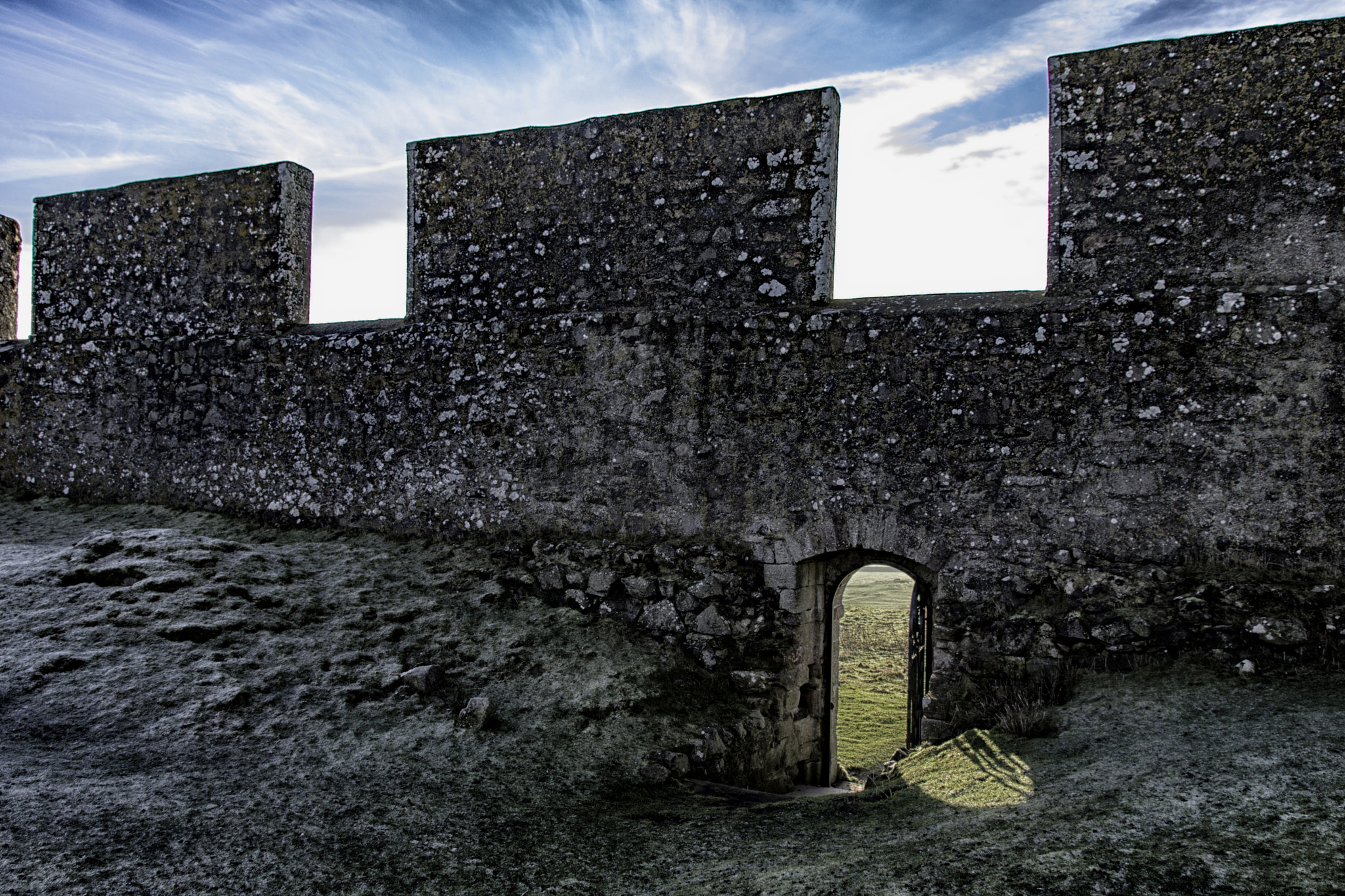 Sony SLT-A77 sample photo. Hume castle gate photography