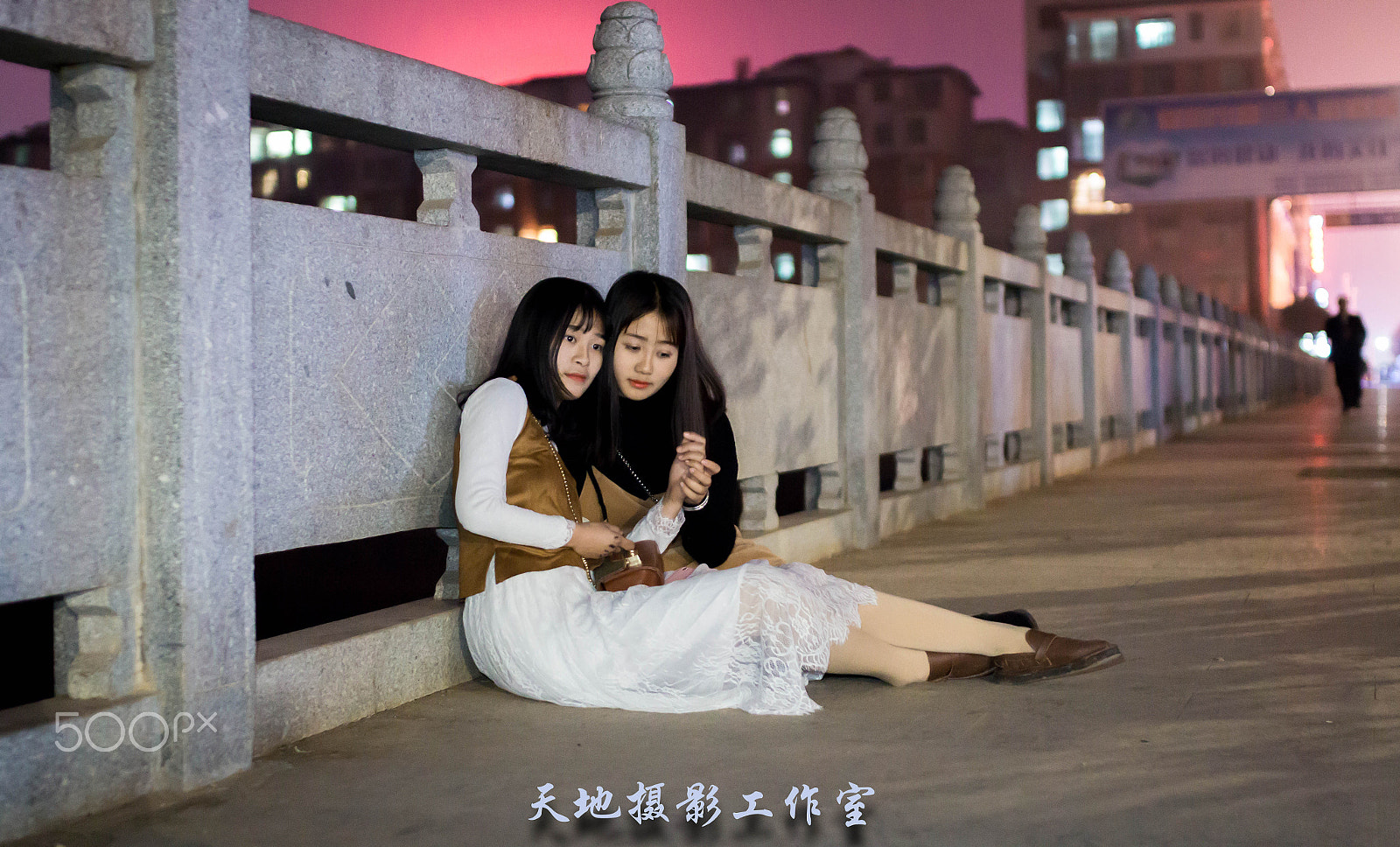 Canon EOS 70D + Sigma 35mm F1.4 DG HSM Art sample photo. 伸出手 跟我走 photography