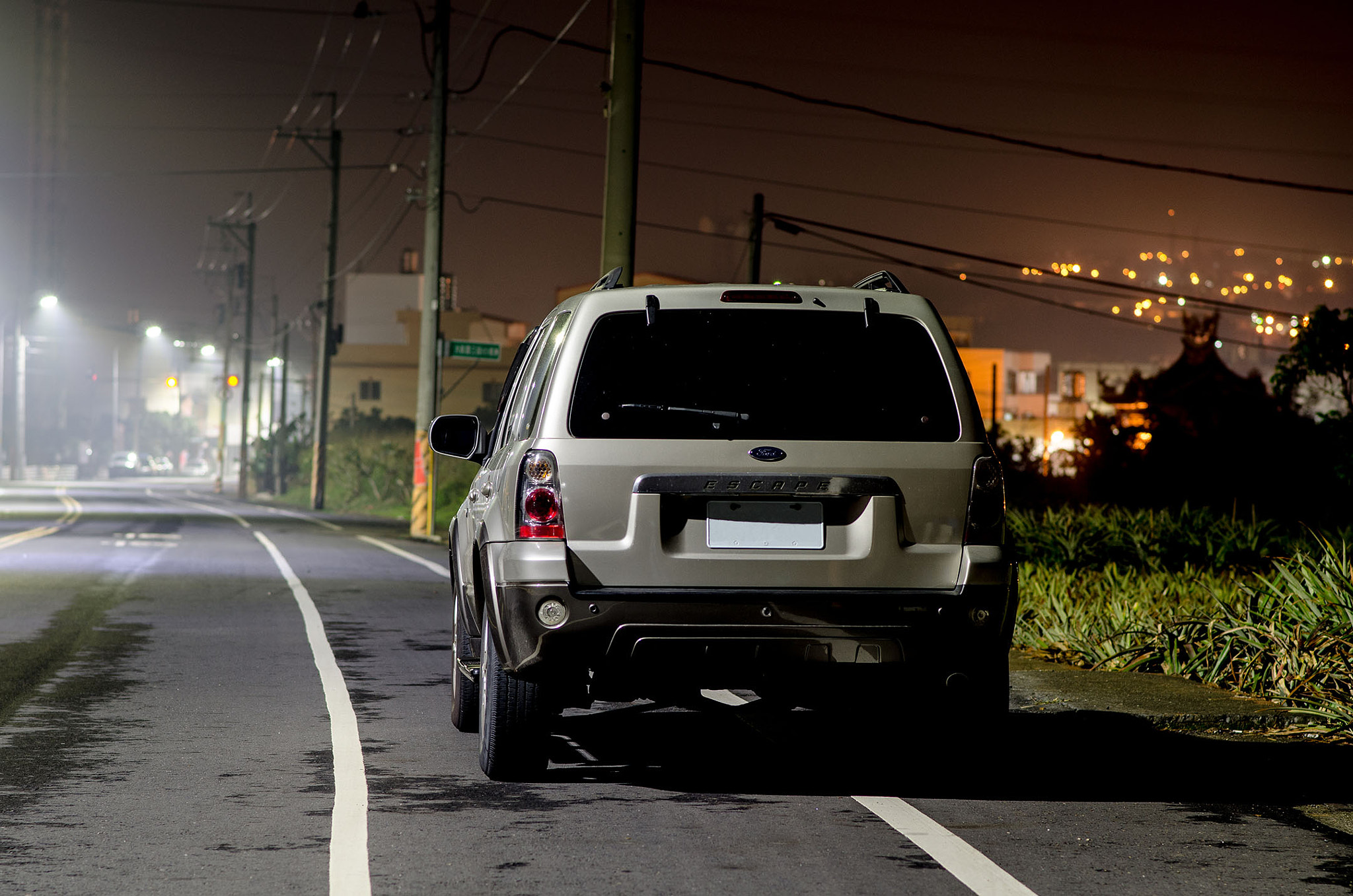 Nikon D7000 sample photo. [ ford escape ] photography