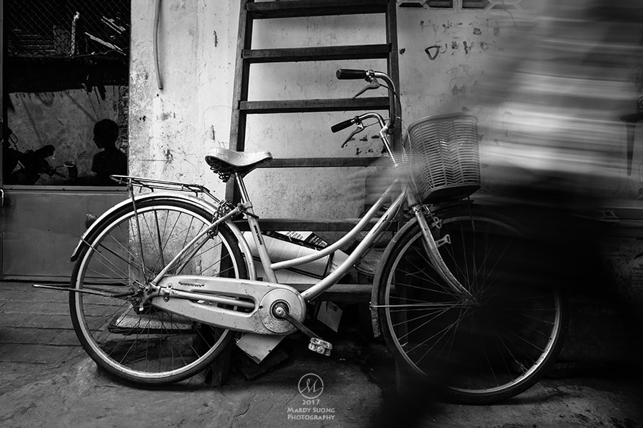 Sony Vario-Sonnar T* 16-35mm F2.8 ZA SSM II sample photo. Lost bike ! photography