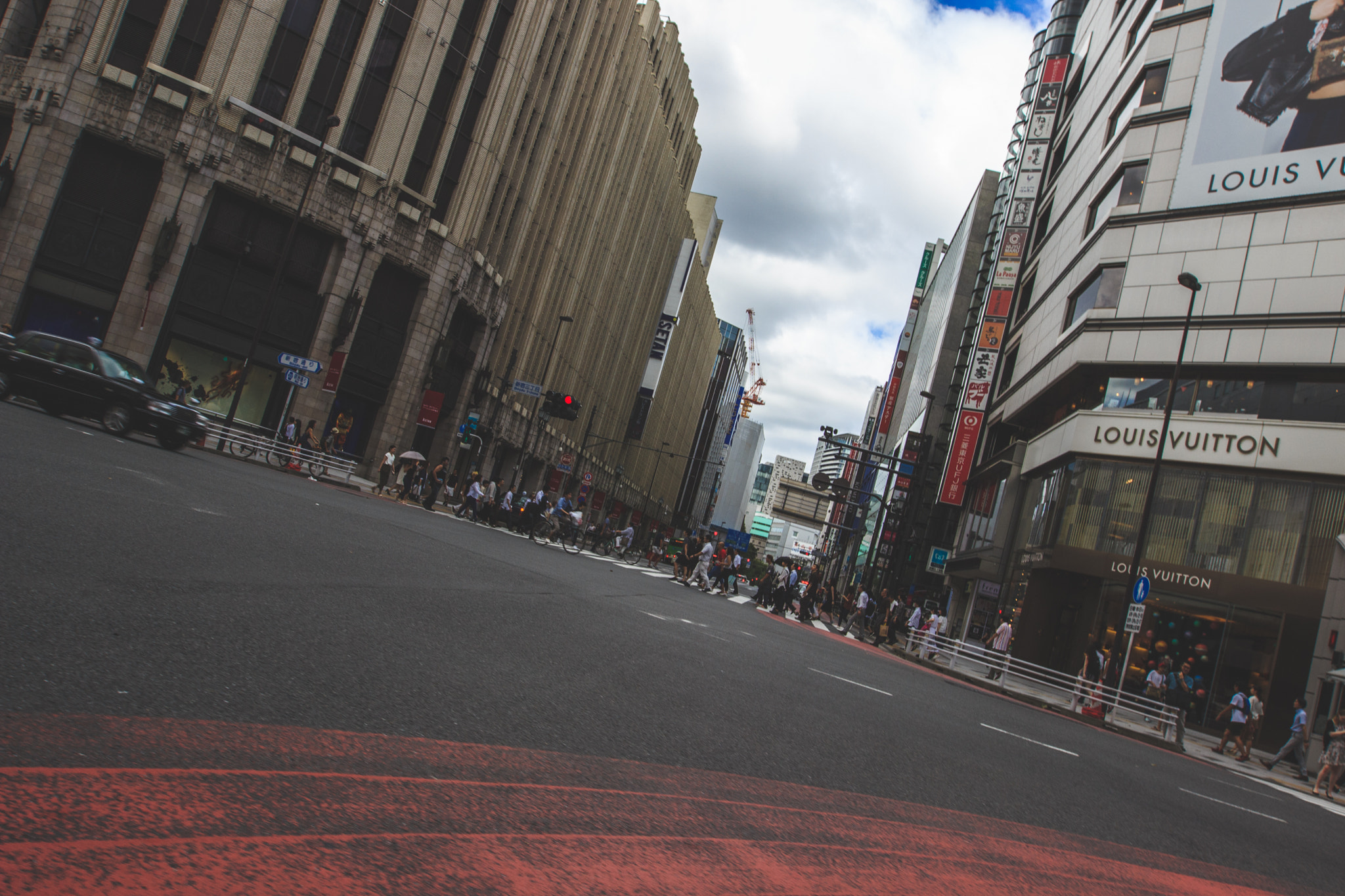 Canon EF 16-35mm F2.8L II USM sample photo. Japanese street photography