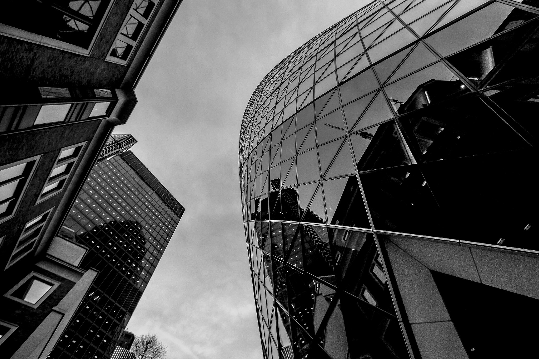 Canon EF-S 10-22mm F3.5-4.5 USM sample photo. The gherkin photography