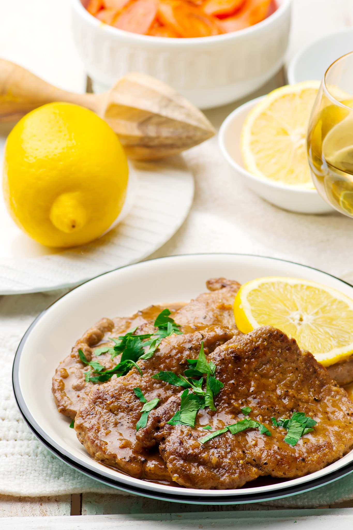 Nikon AF-S Micro-Nikkor 105mm F2.8G IF-ED VR sample photo. Lemon scaloppine photography