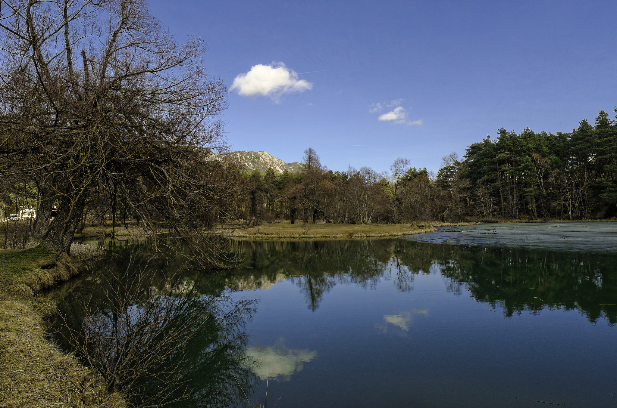 Samyang 14mm F2.8 ED AS IF UMC sample photo. Thorenc lake in the winter photography