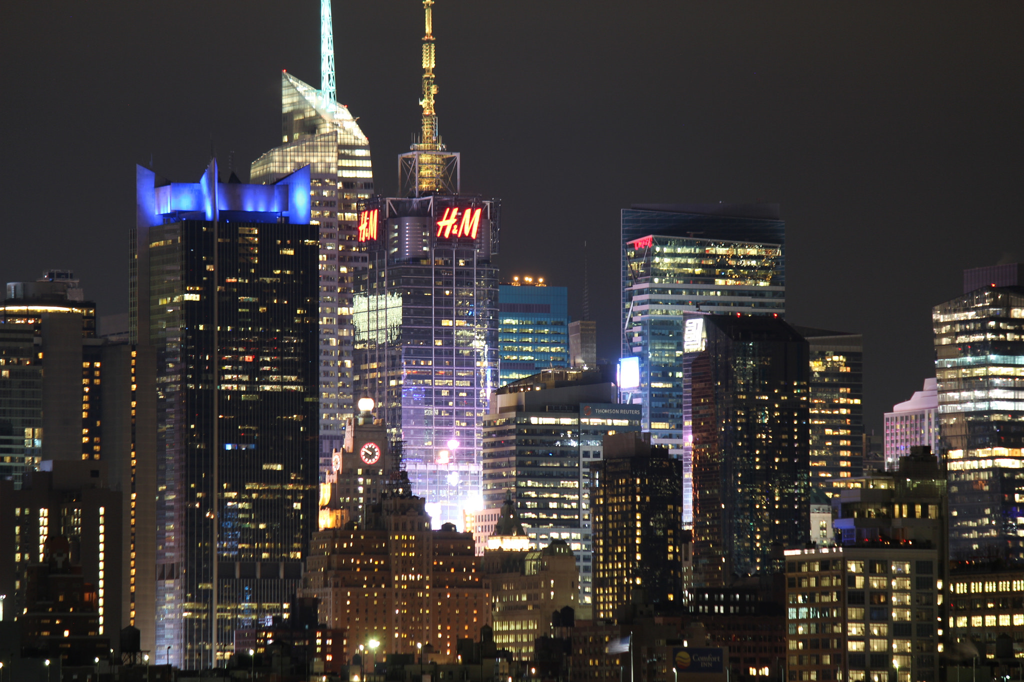 Canon EOS 600D (Rebel EOS T3i / EOS Kiss X5) + Canon EF-S 55-250mm F4-5.6 IS sample photo. Manhattan skyline photography