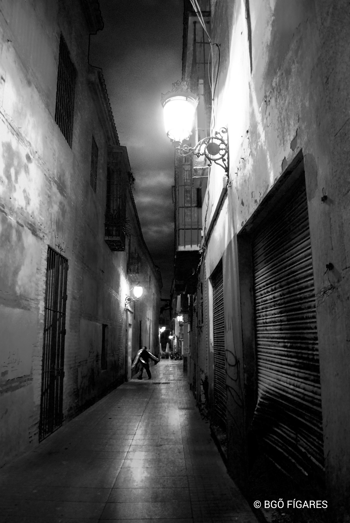 Nikon D80 sample photo. Street under light photography