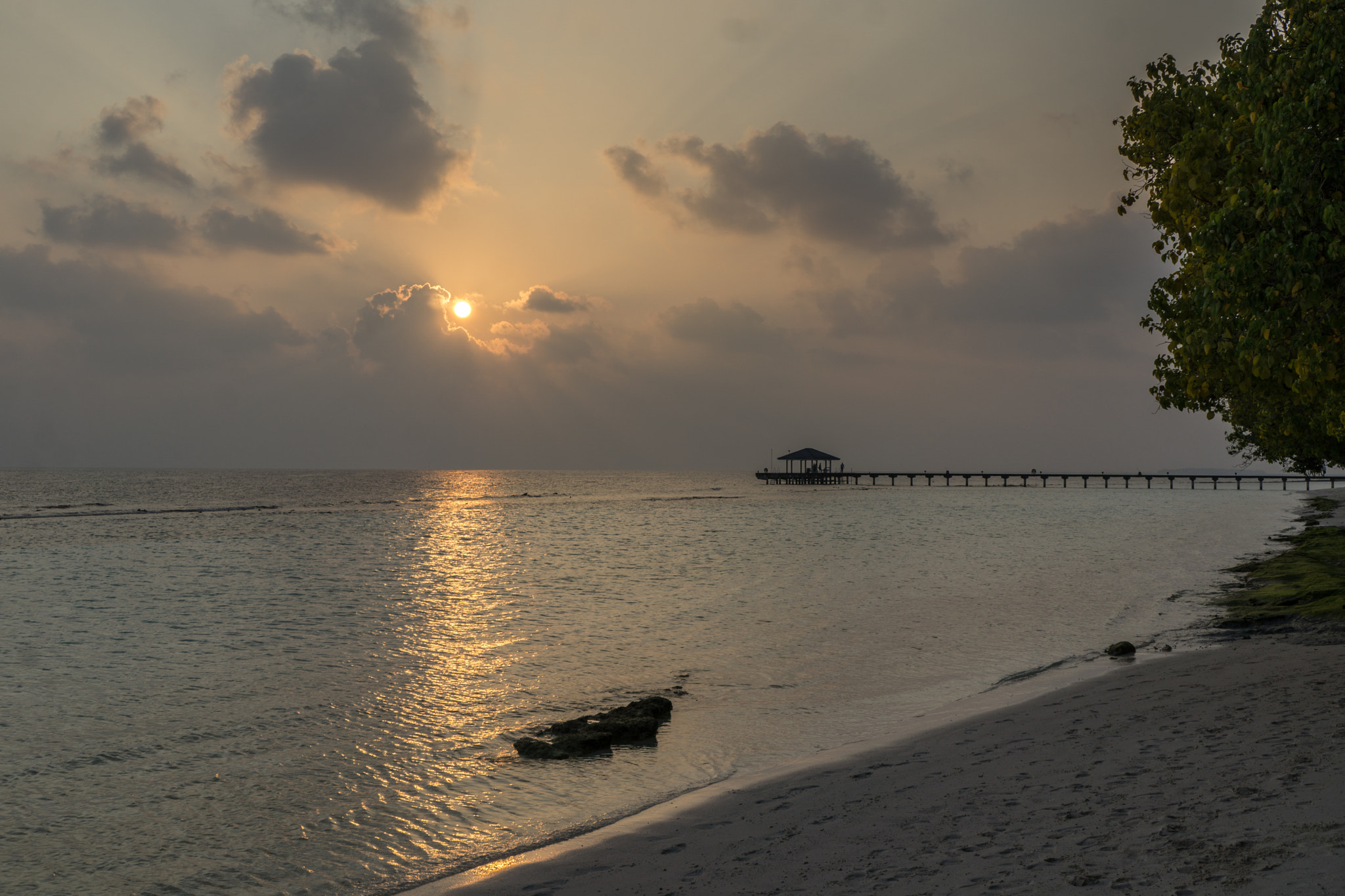 Sony a6000 + Sony E 18-55mm F3.5-5.6 OSS sample photo. Sunset in maldives ii photography