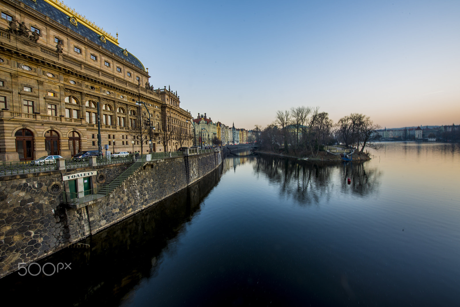 Nikon AF-S Nikkor 14-24mm F2.8G ED sample photo. Toalety photography