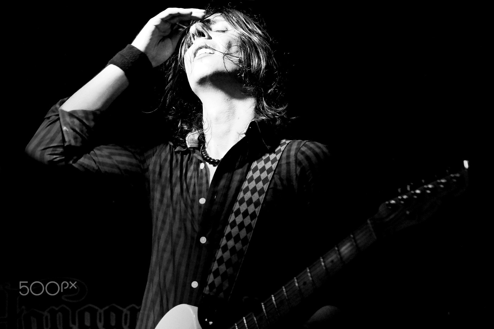 Sigma 50-200mm F4-5.6 DC OS HSM sample photo. Rest of guitarist photography